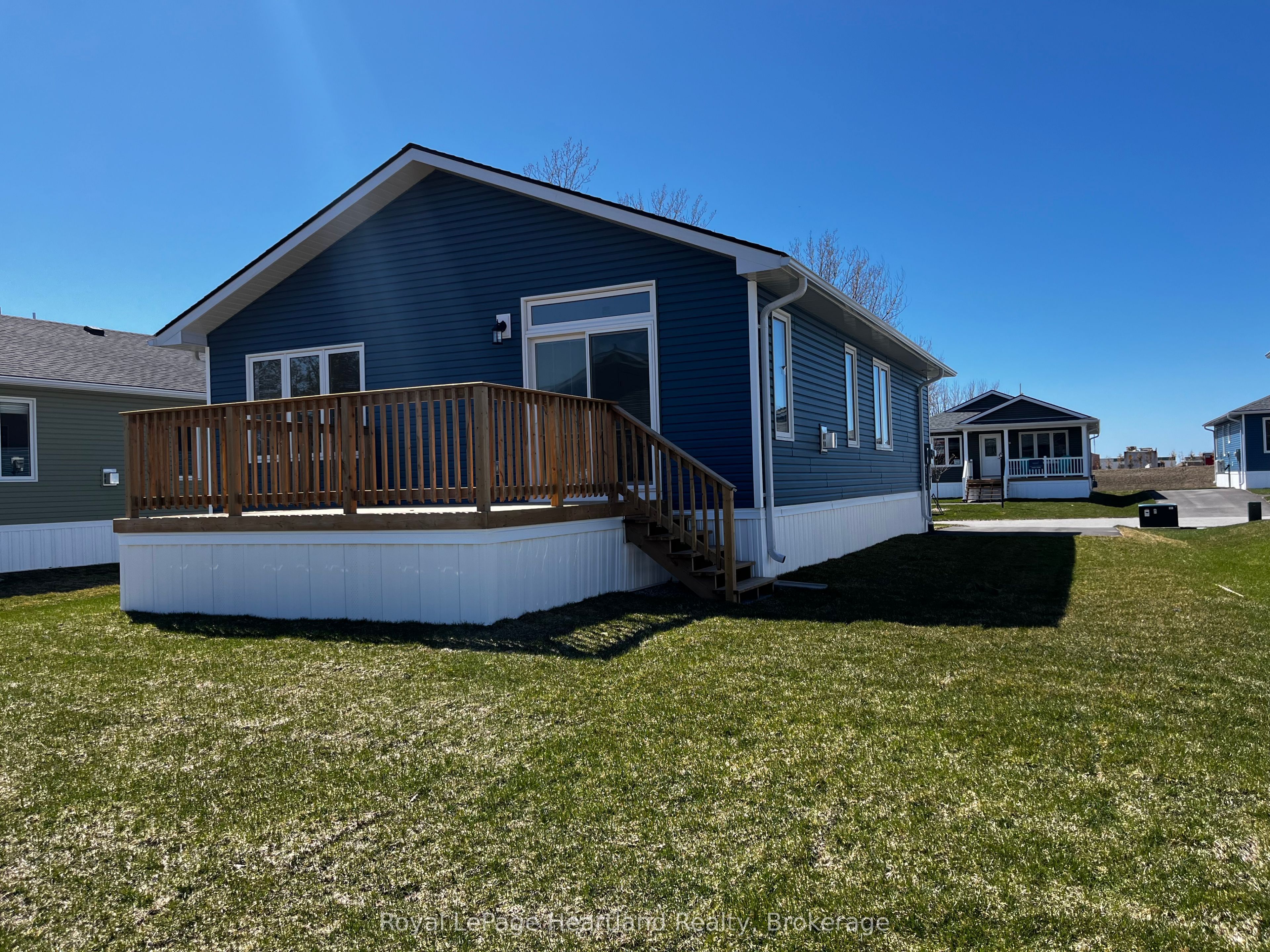 20 Bluffs View Boulevard Property Photo 17