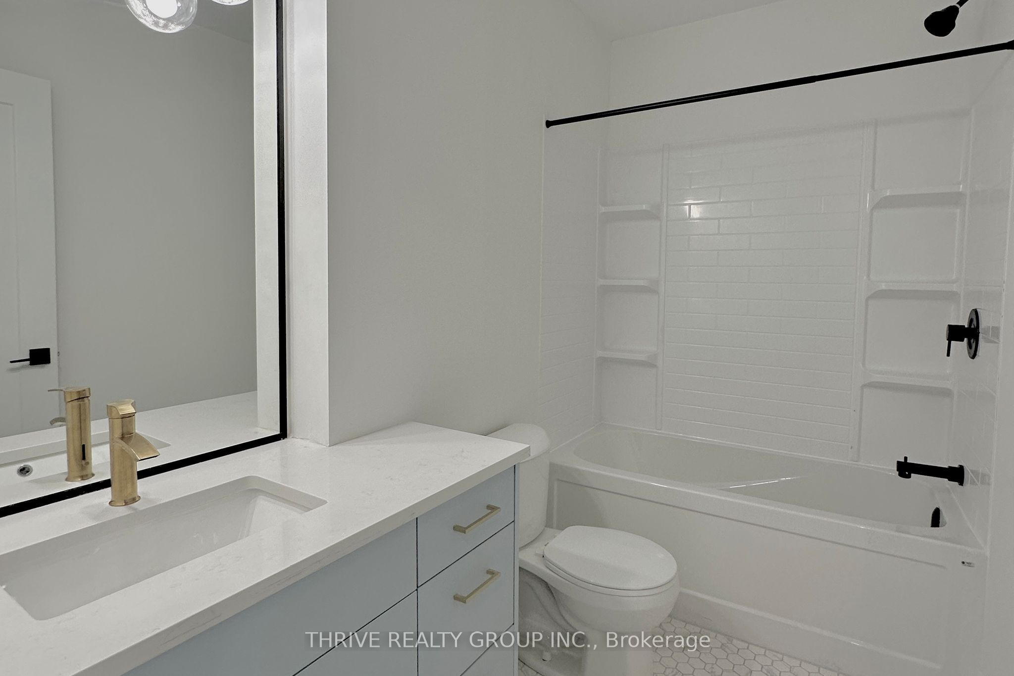 16 Hincks Street 7 Property Photo 7