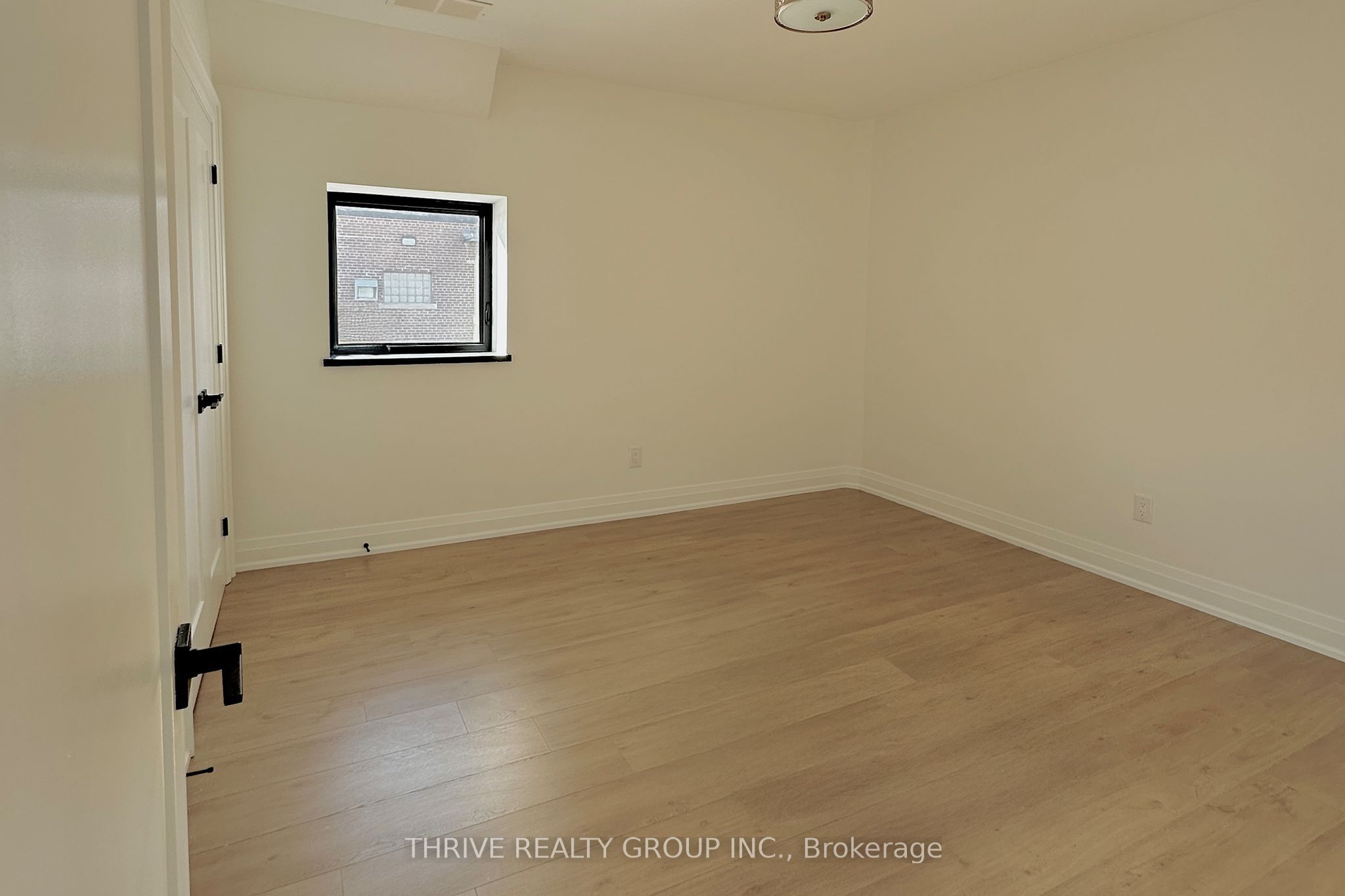 16 Hincks Street 7 Property Photo 10