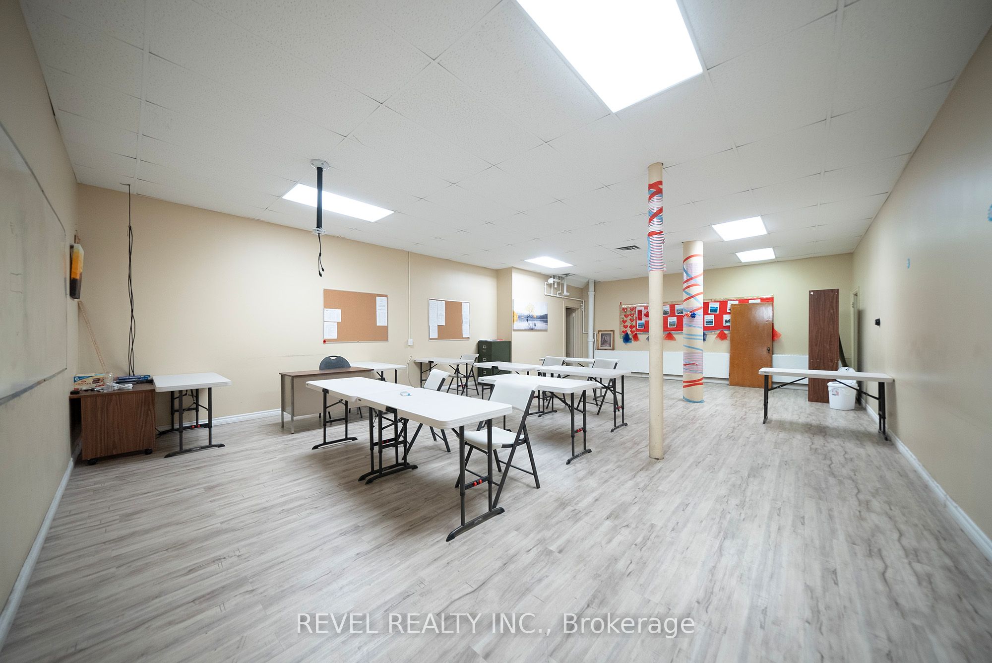 360 Colborne Street Property Photo 13