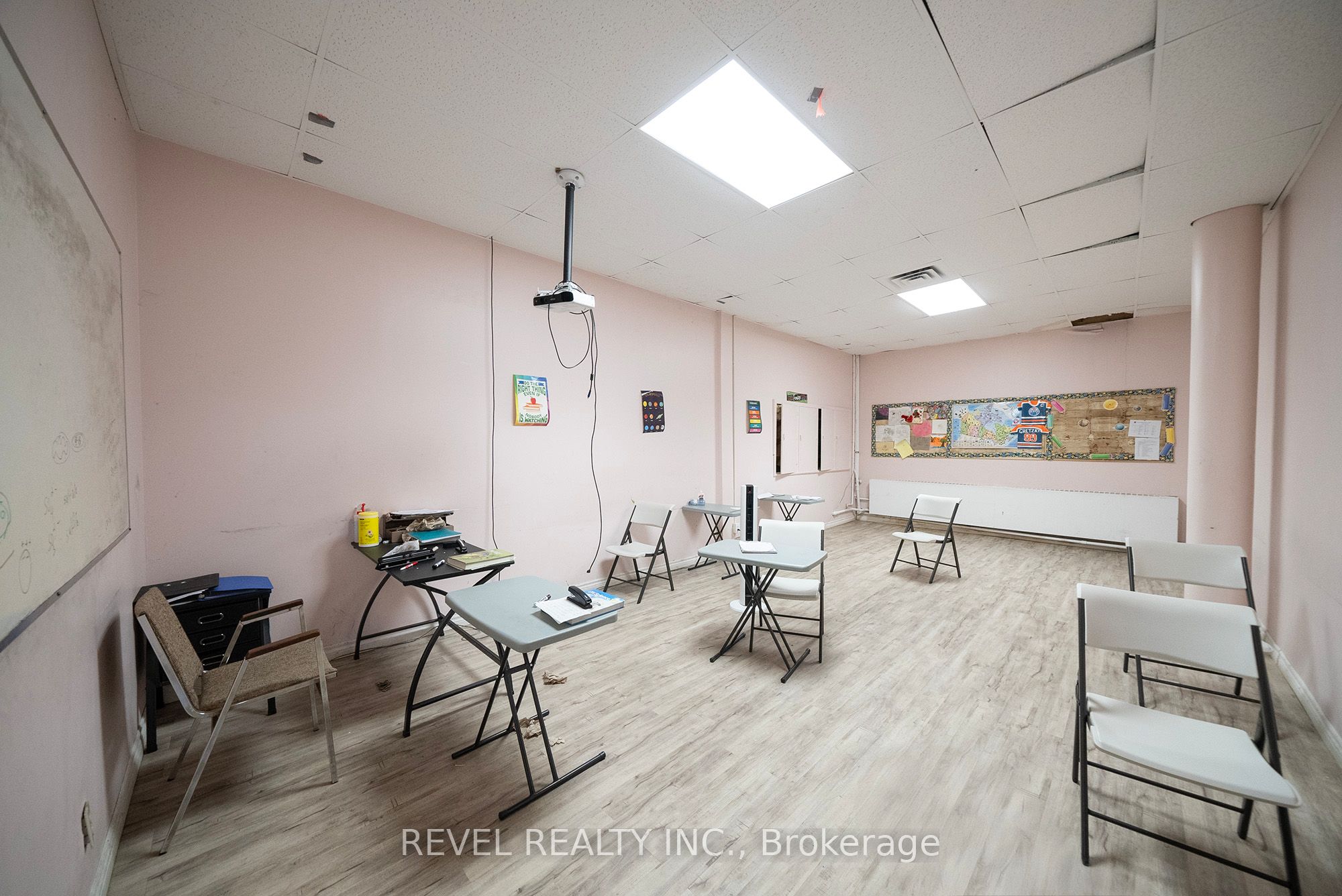 360 Colborne Street Property Photo 14
