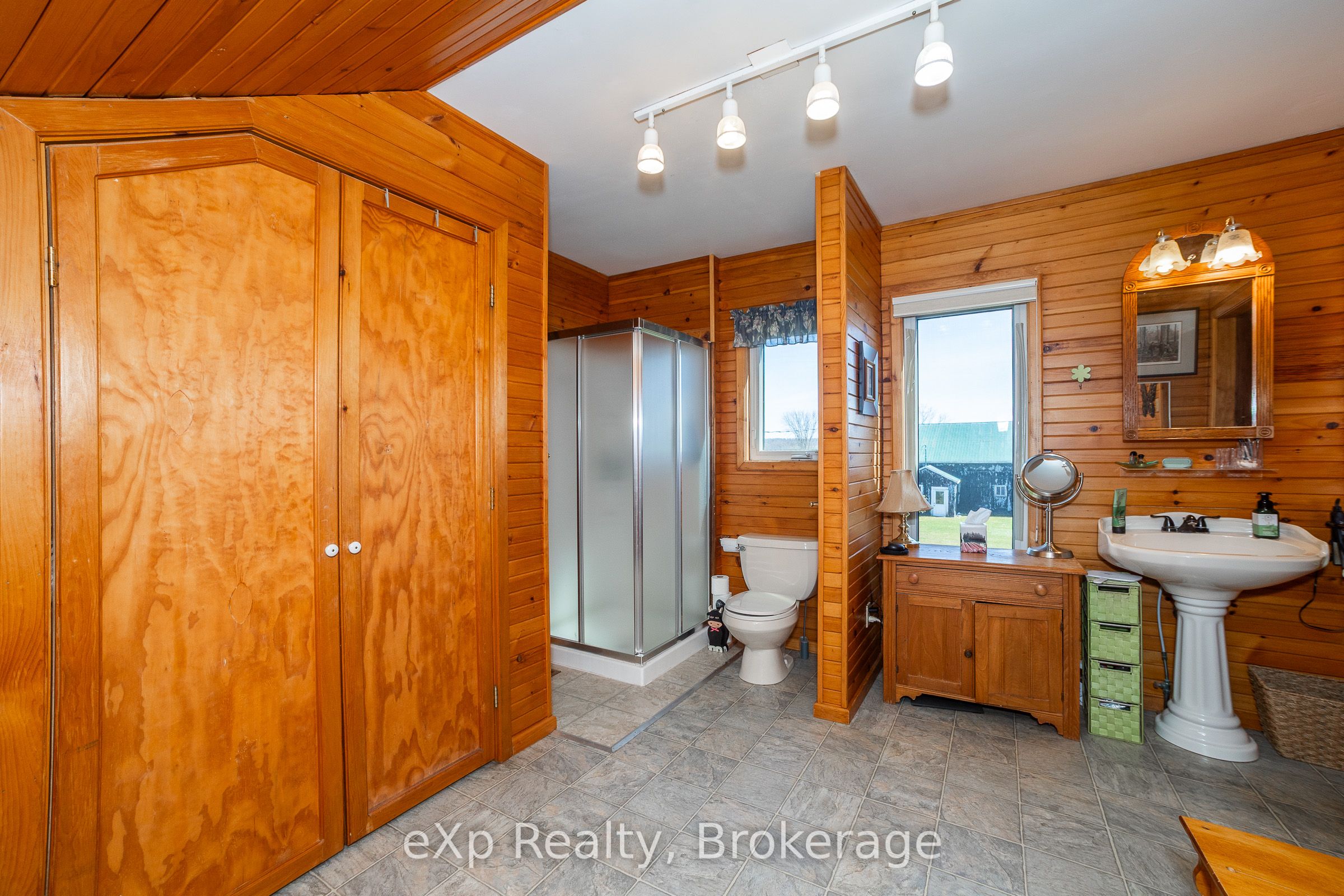 084672 Sideroad 6 N/a Property Photo 24