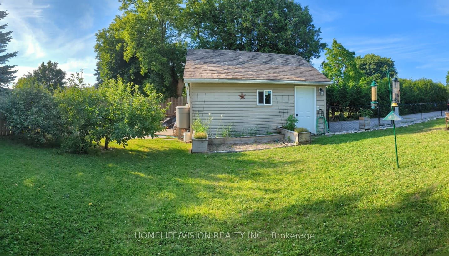 77 Bridge St E Property Photo 18