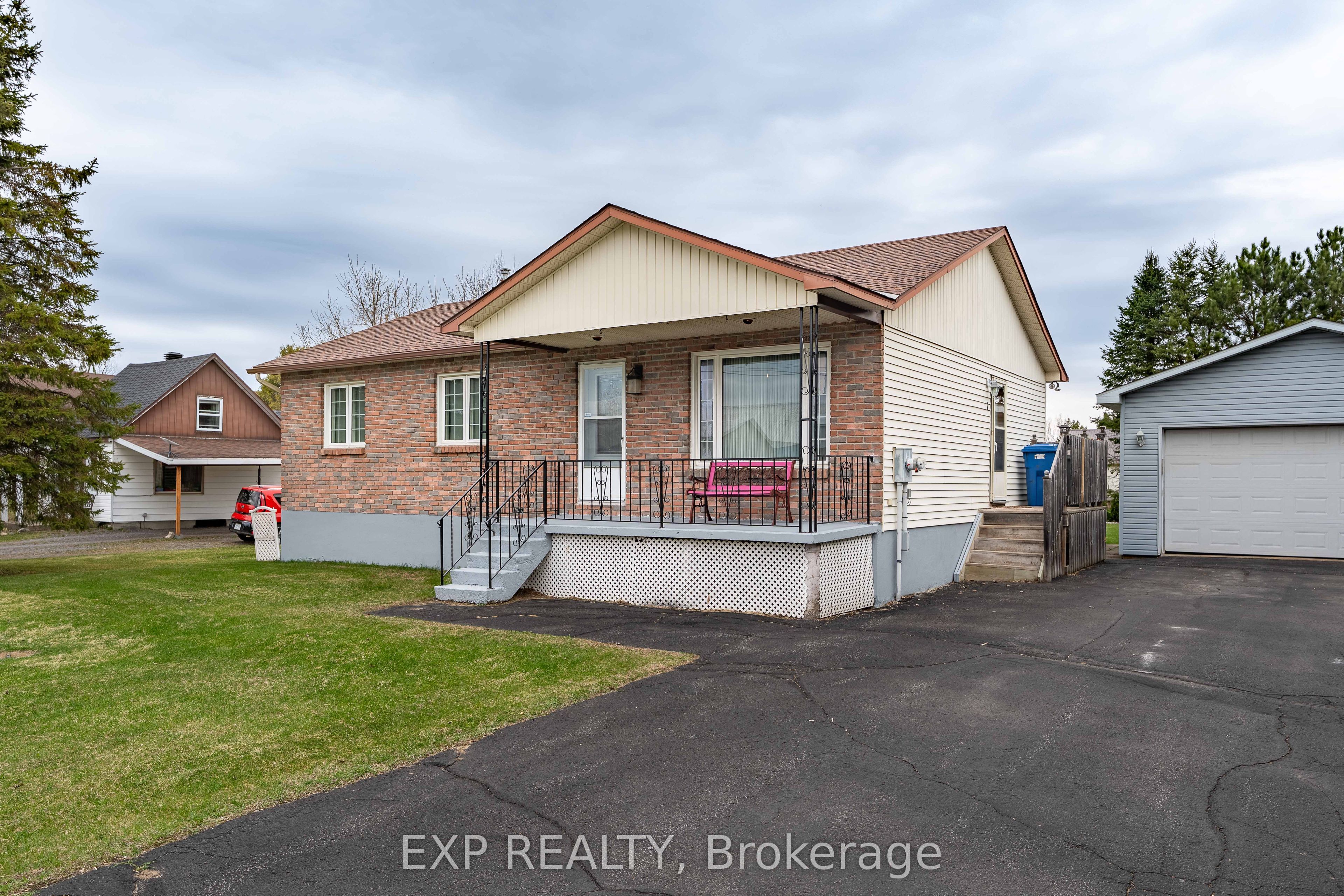 7 Bissonnette Street Property Photo