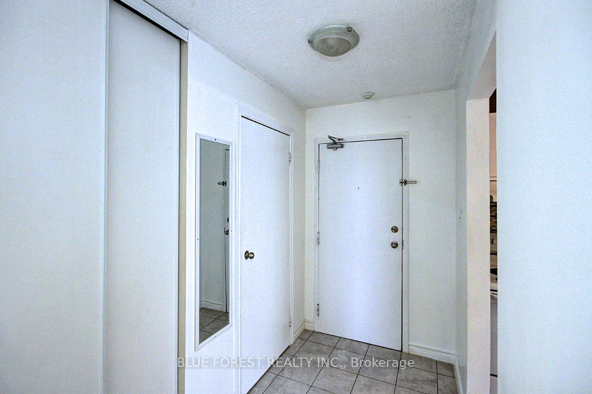 739 Deveron Crescent 209 Property Photo 3