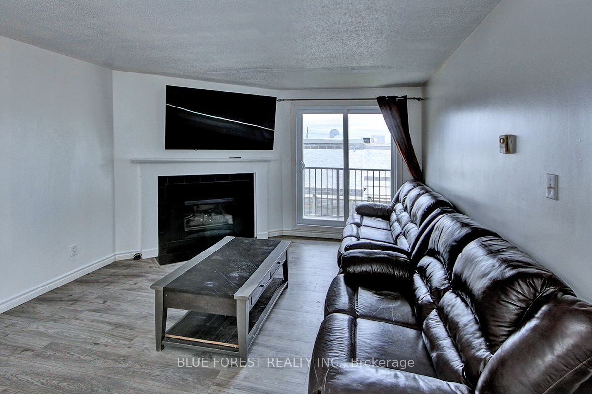 739 Deveron Crescent 209 Property Photo 11