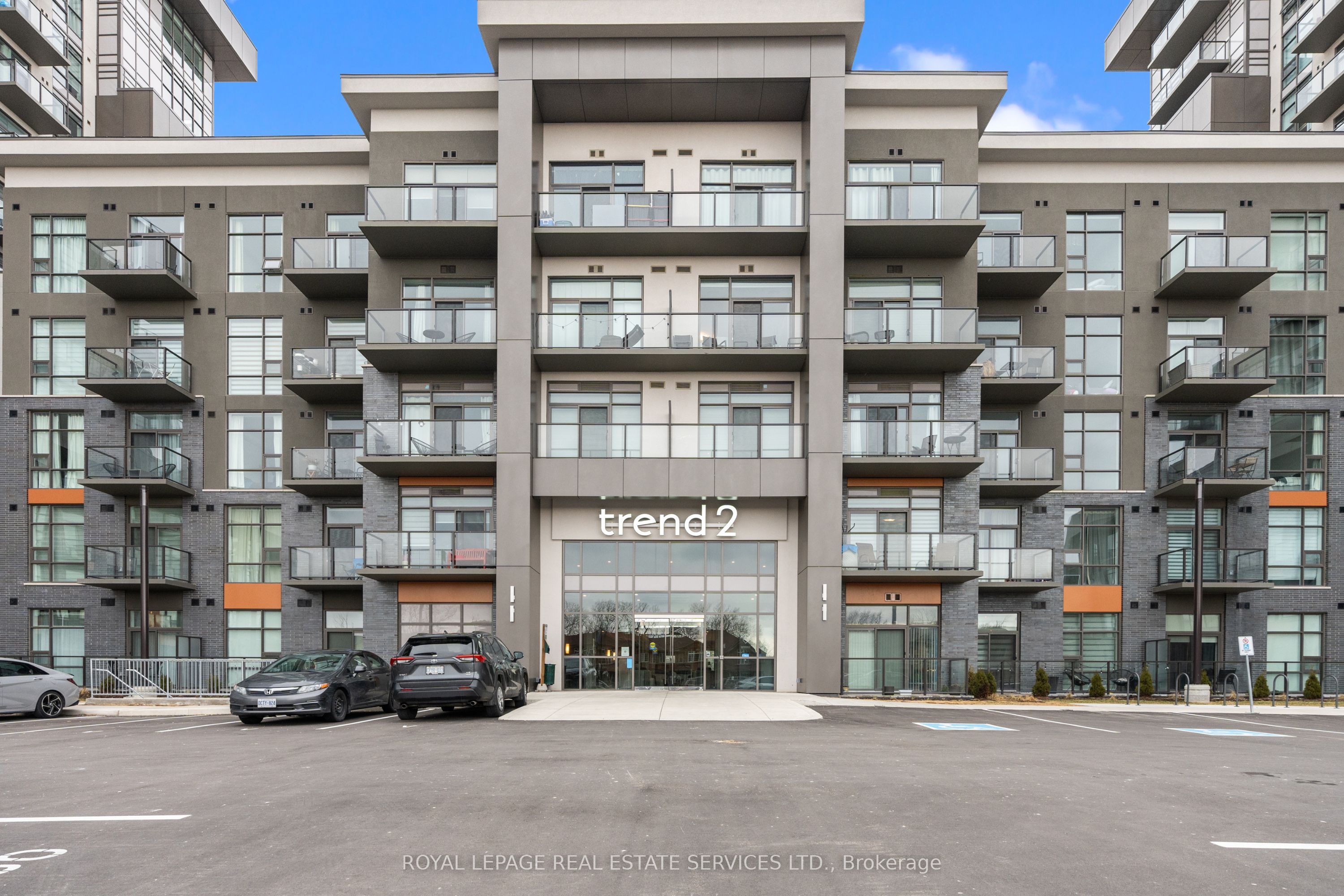 460 Dundas St E Property Photo 1