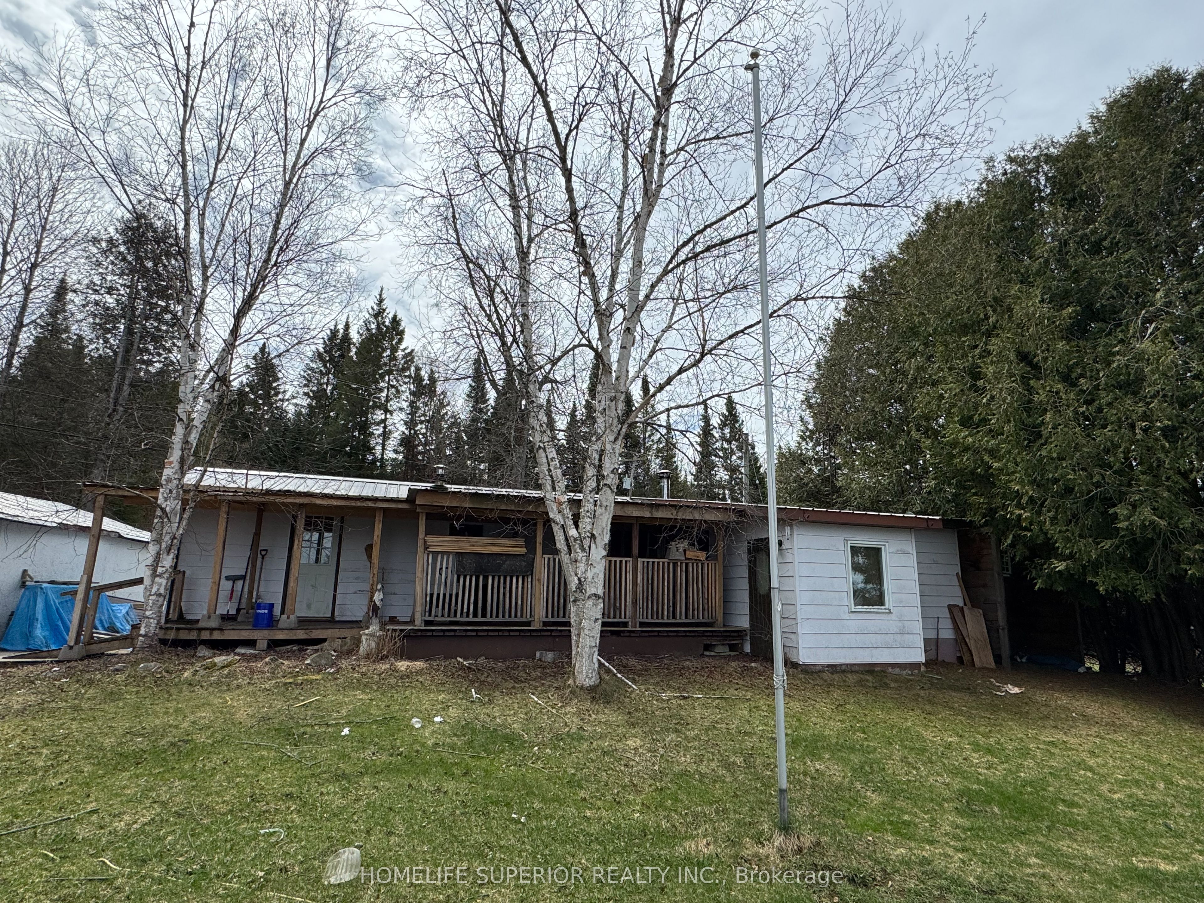 546 Detlor Rd Property Photo 1