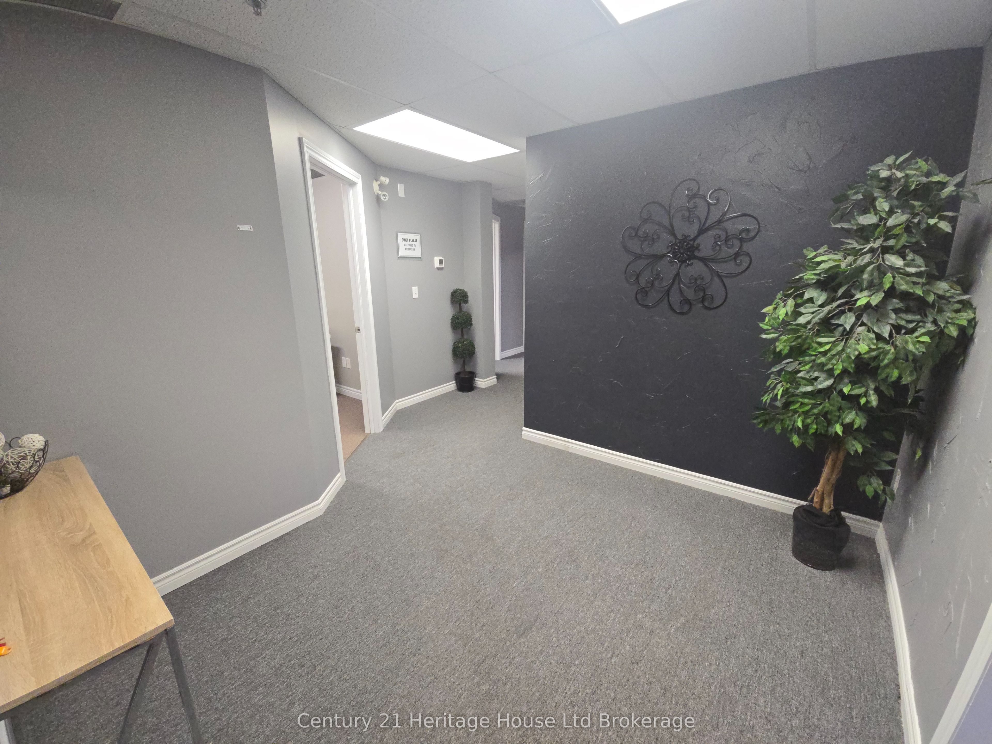 476 Peel Street Third Floor North West Property Photo 12