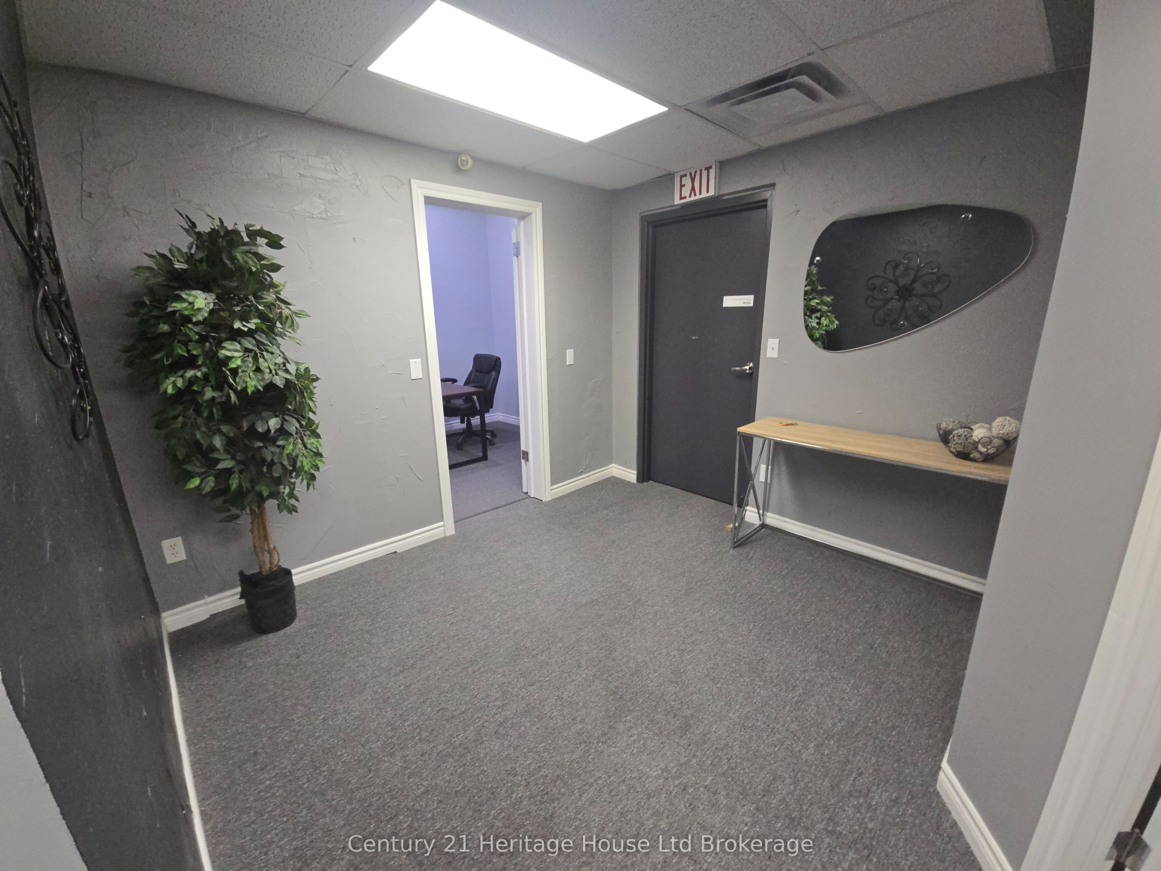 476 Peel Street Third Floor North West Property Photo 13