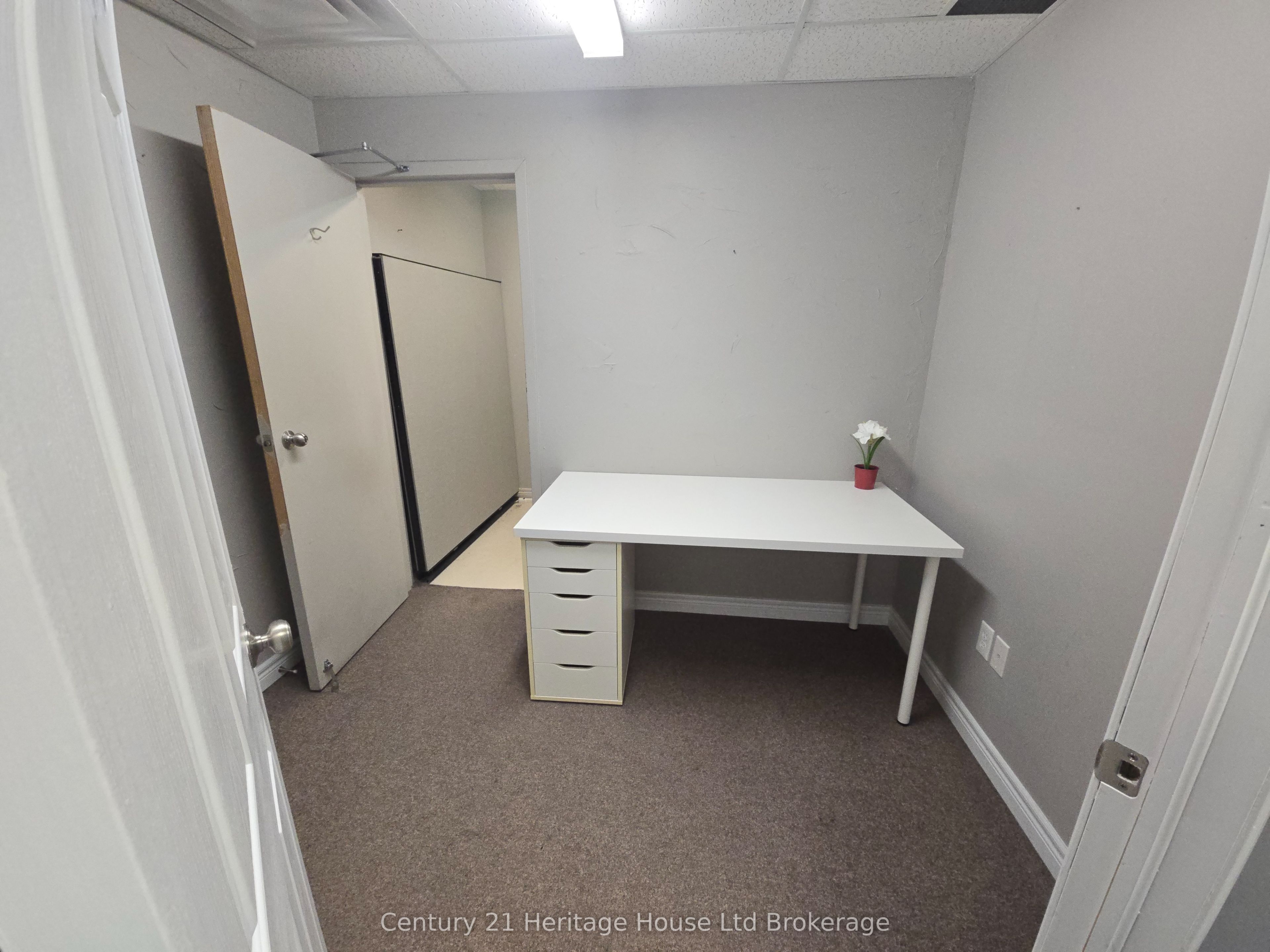 476 Peel Street Third Floor North West Property Photo 14