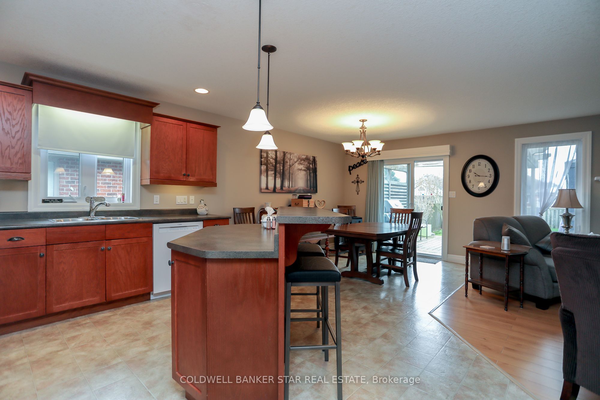 54 Treadwell Street Property Photo 4