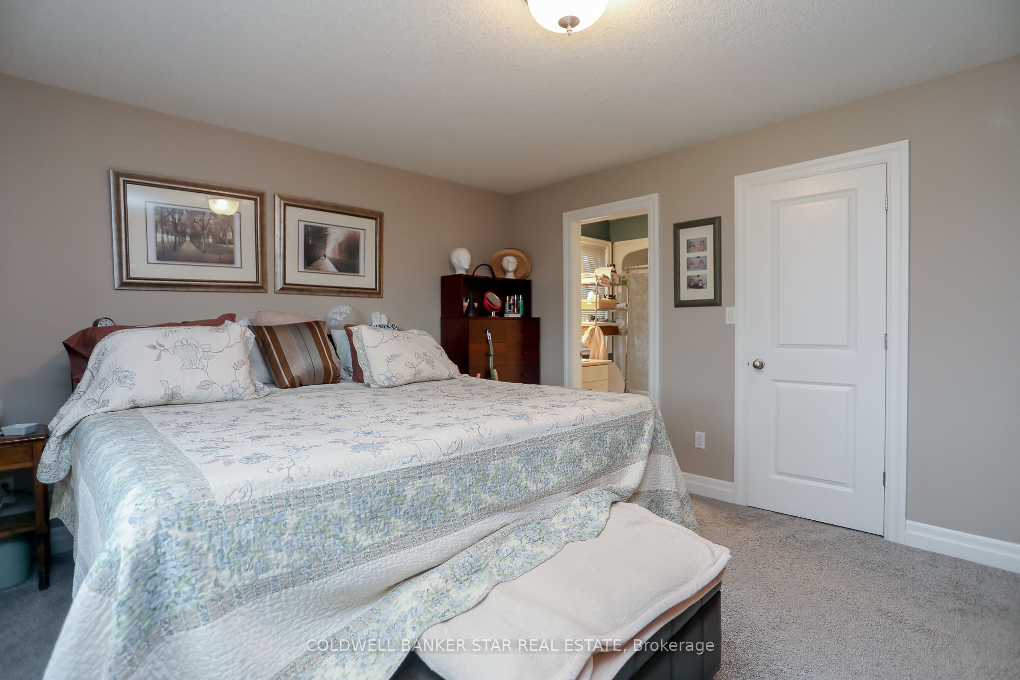 54 Treadwell Street Property Photo 19