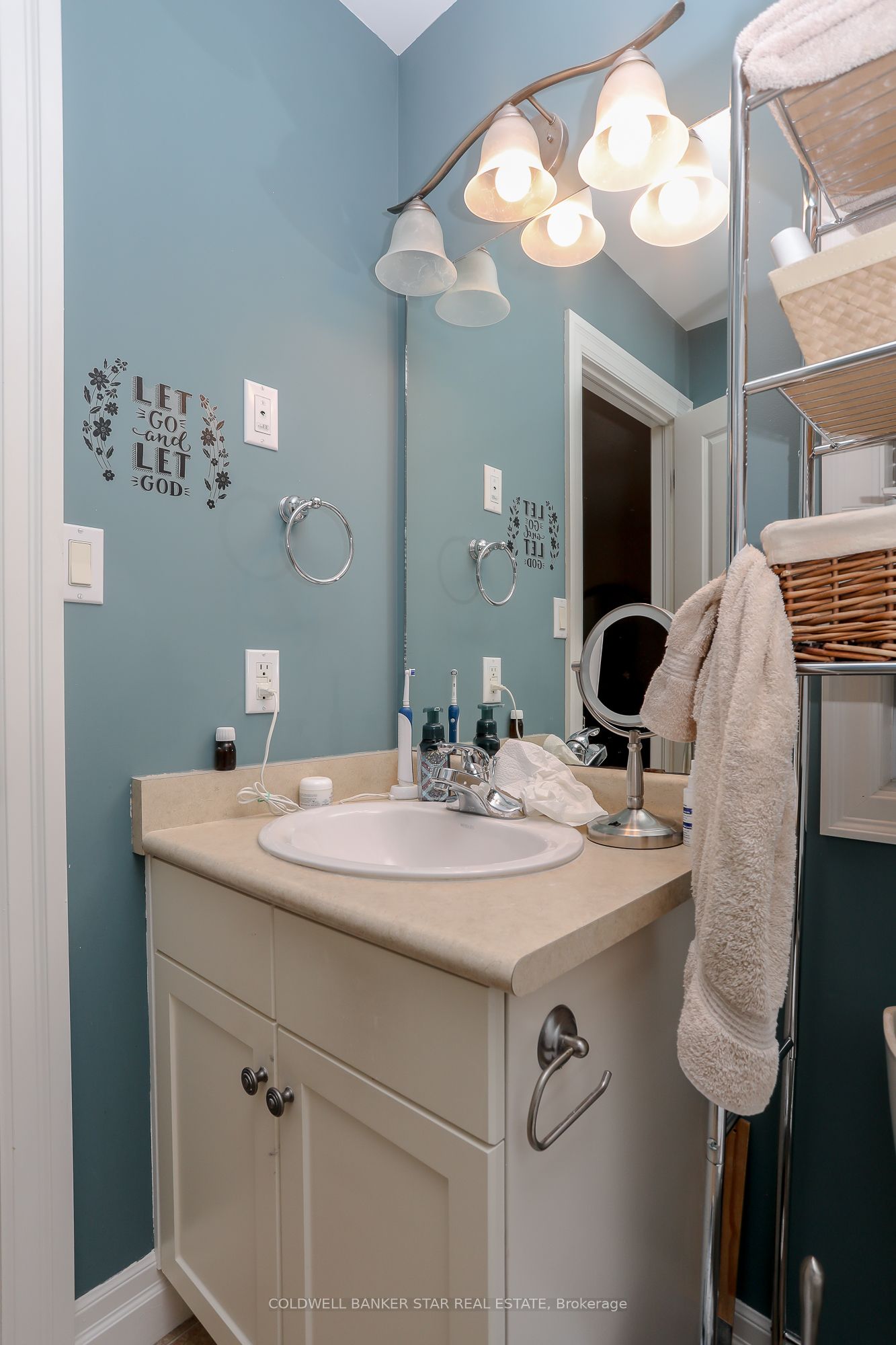 54 Treadwell Street Property Photo 22