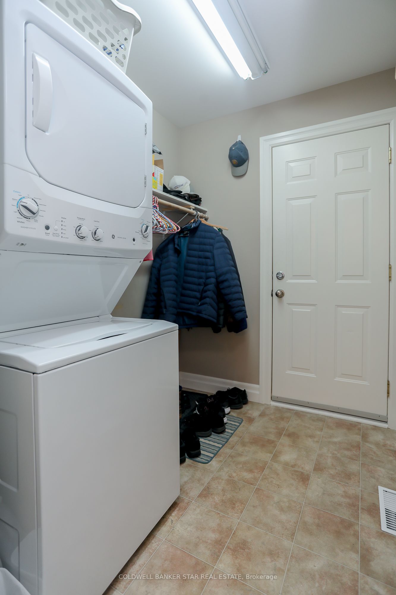 54 Treadwell Street Property Photo 27