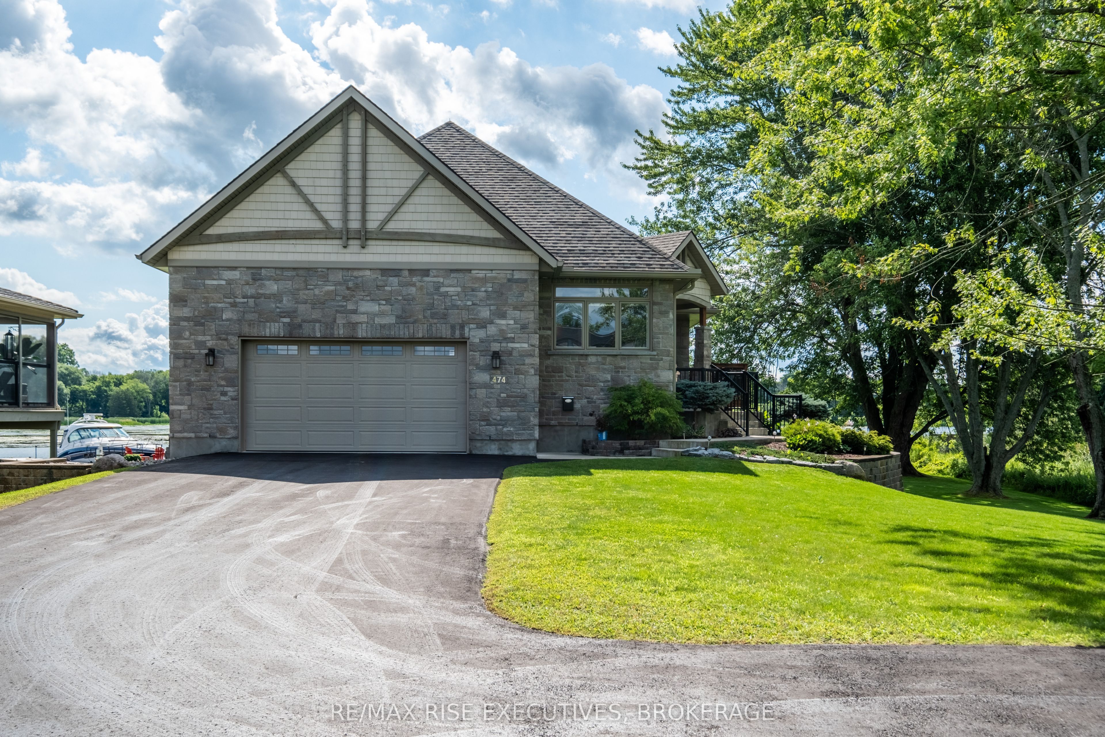 474 Dundas Street Property Photo 2