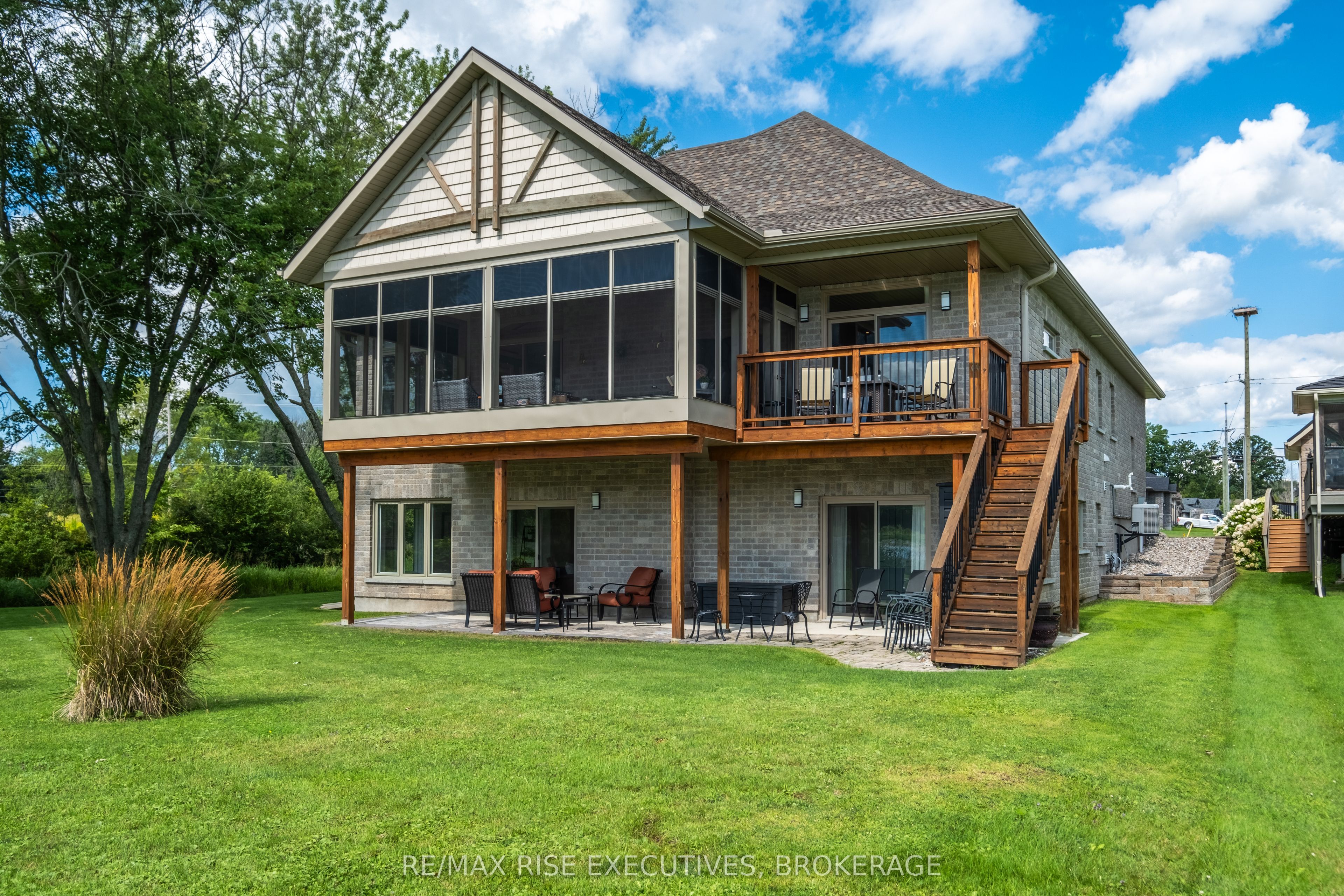 474 Dundas Street Property Photo 7