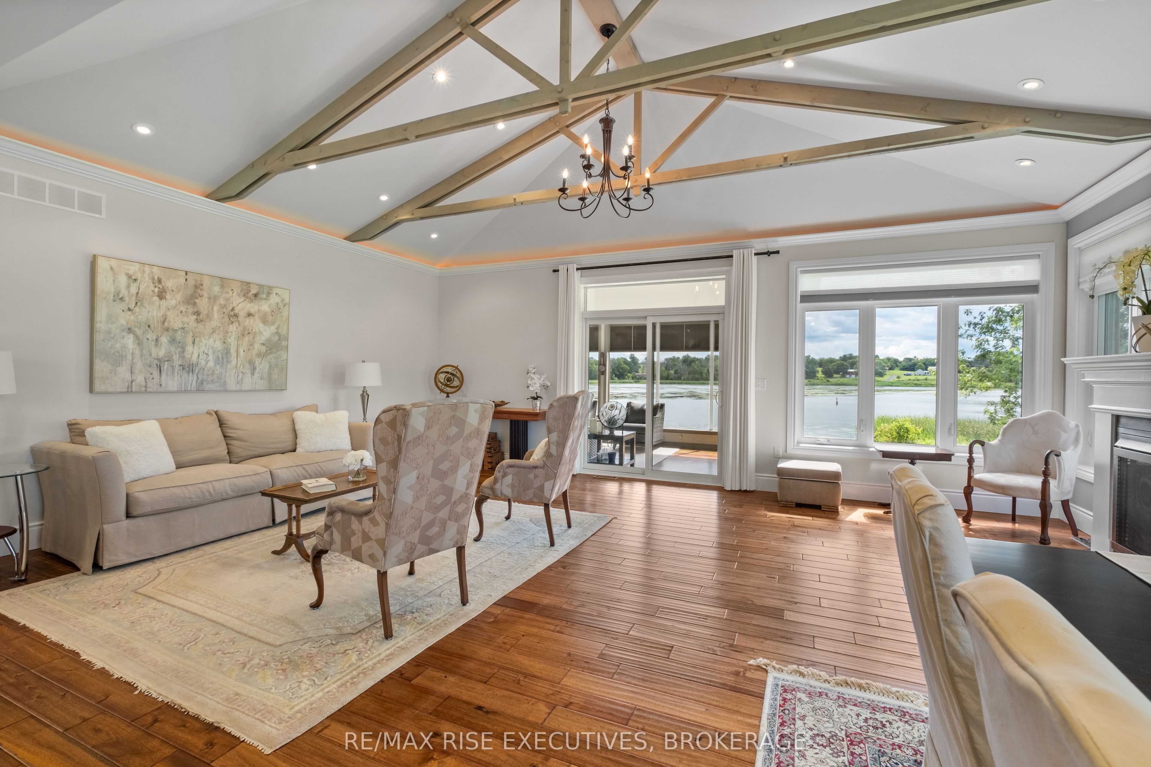 474 Dundas Street Property Photo 24
