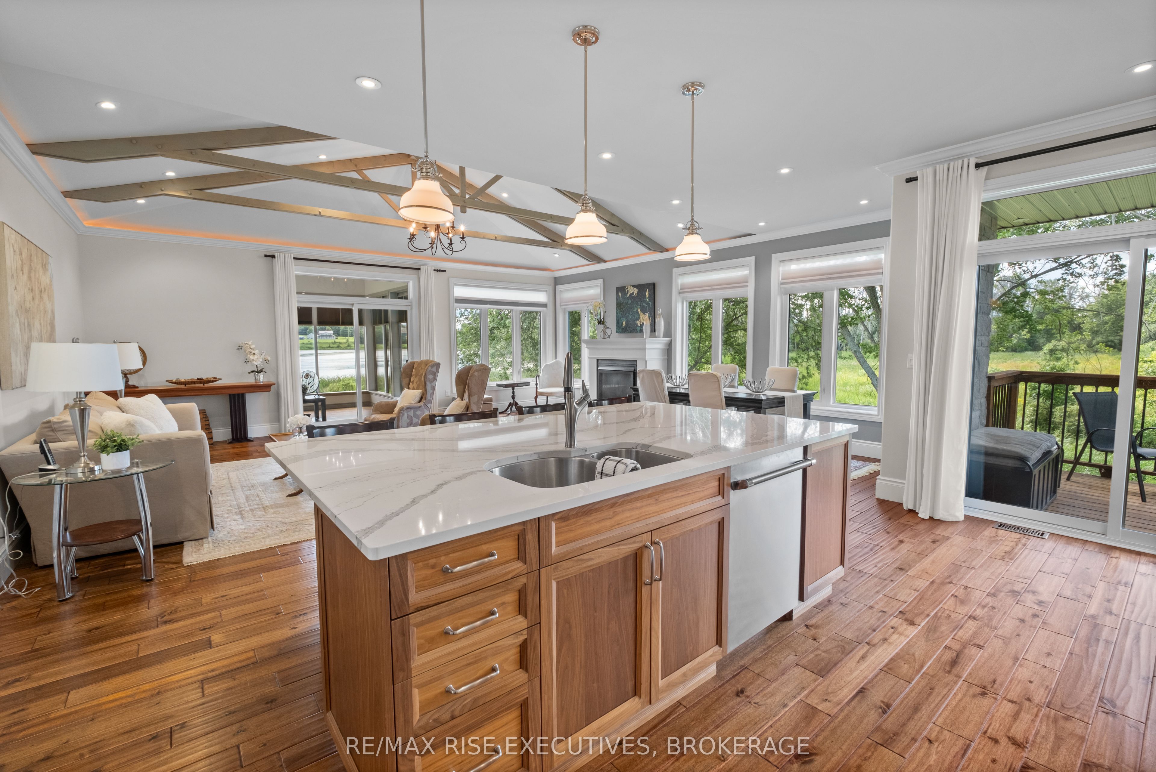 474 Dundas Street Property Photo 29