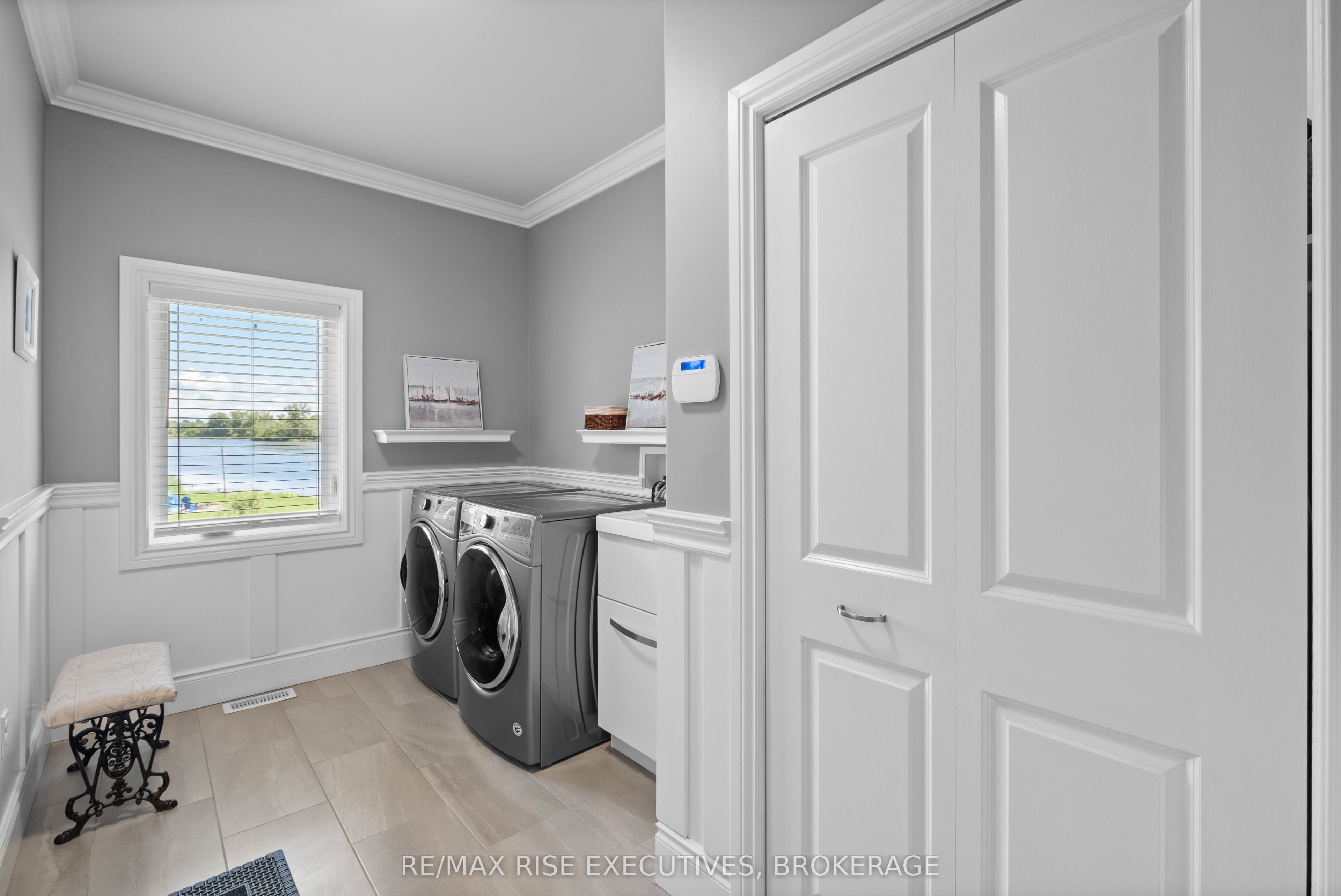 474 Dundas Street Property Photo 32
