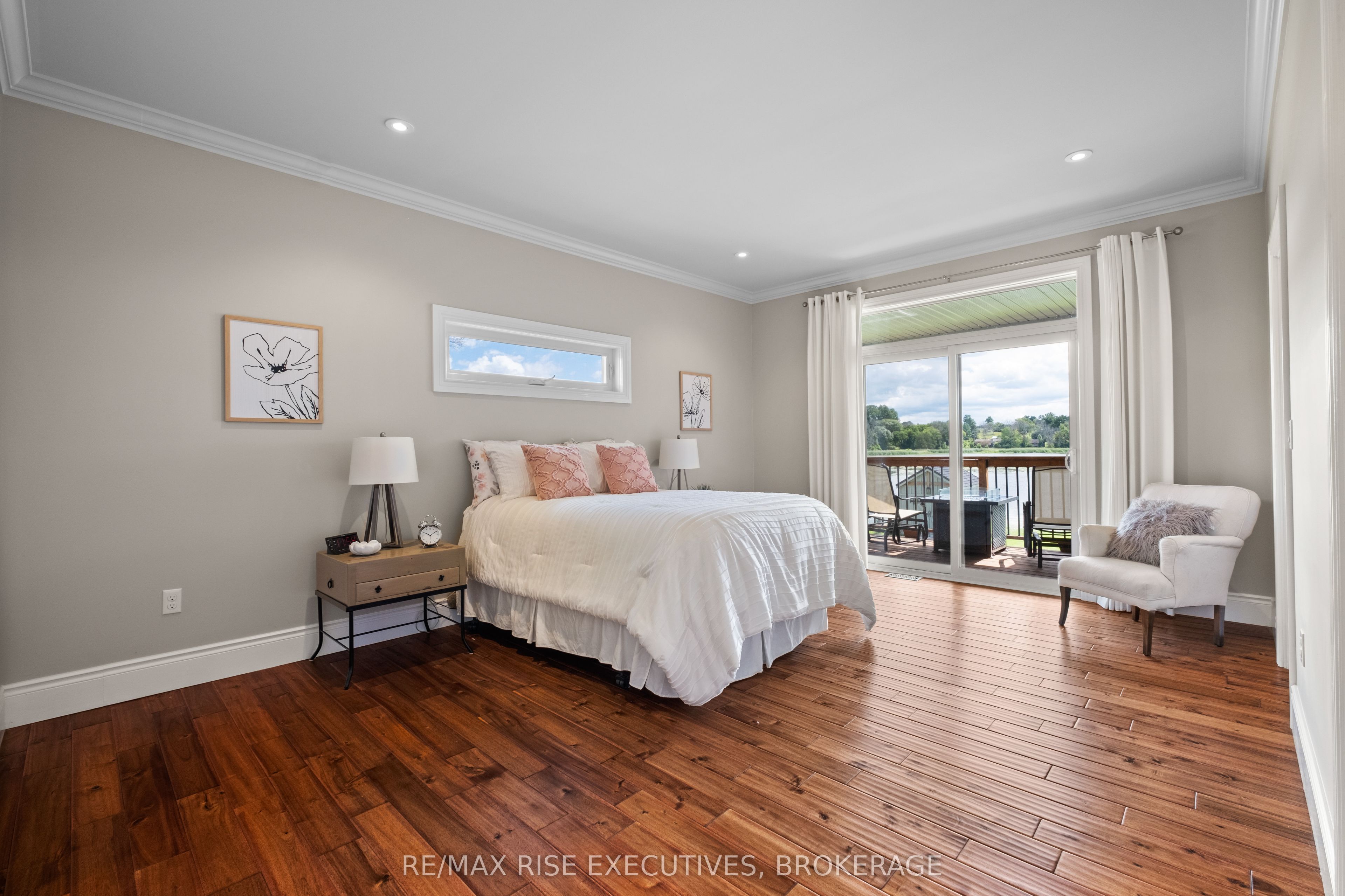 474 Dundas Street Property Photo 34
