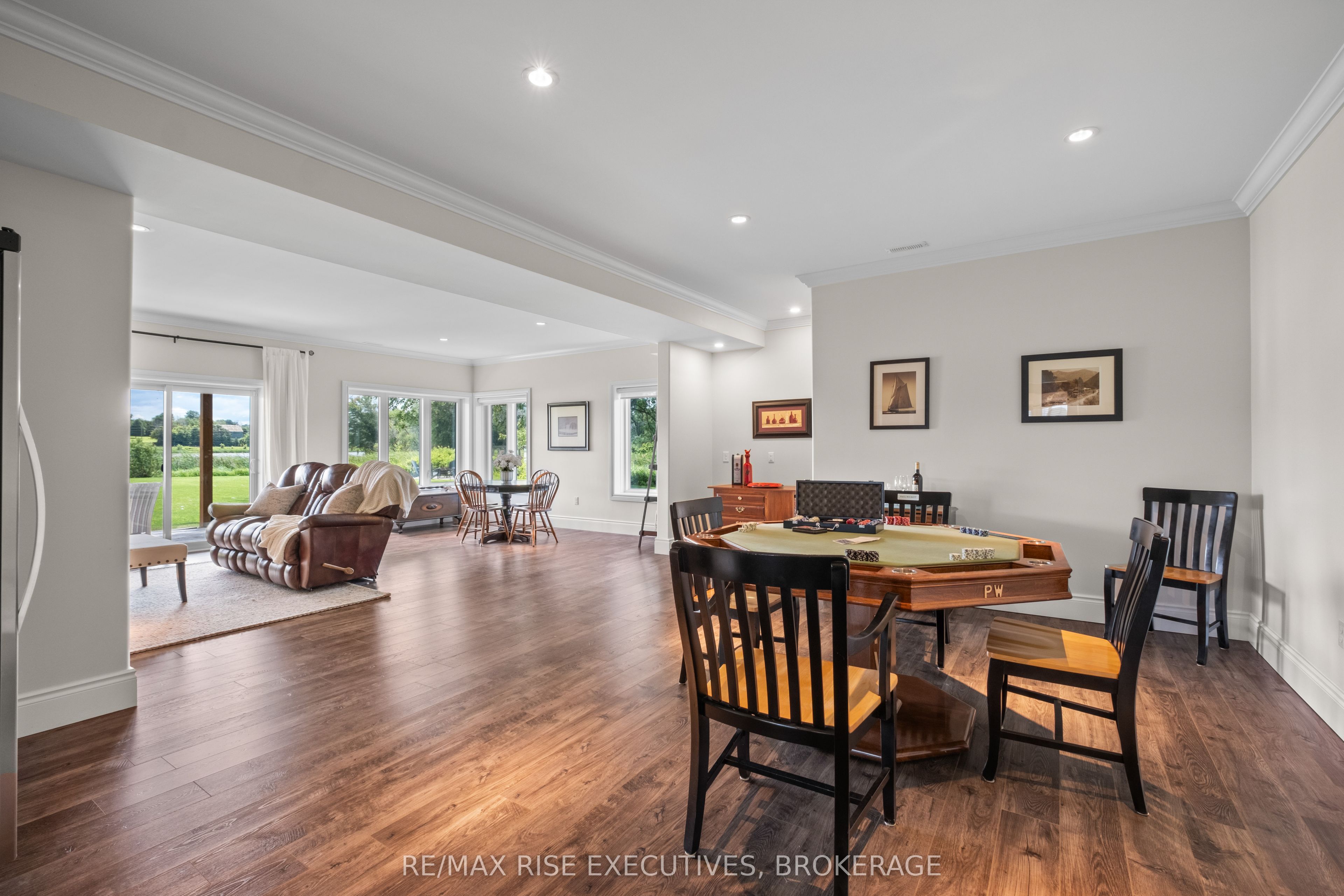 474 Dundas Street Property Photo 38