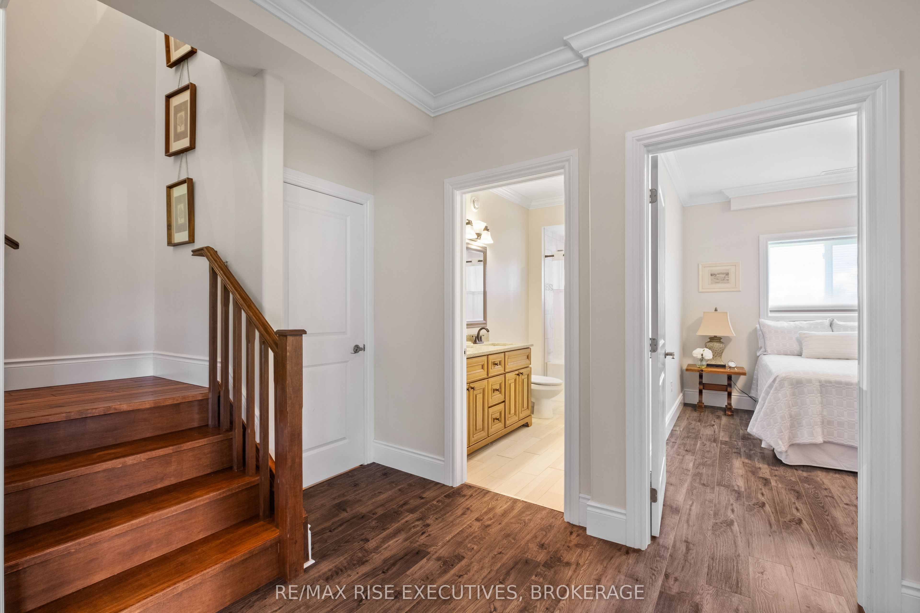 474 Dundas Street Property Photo 39