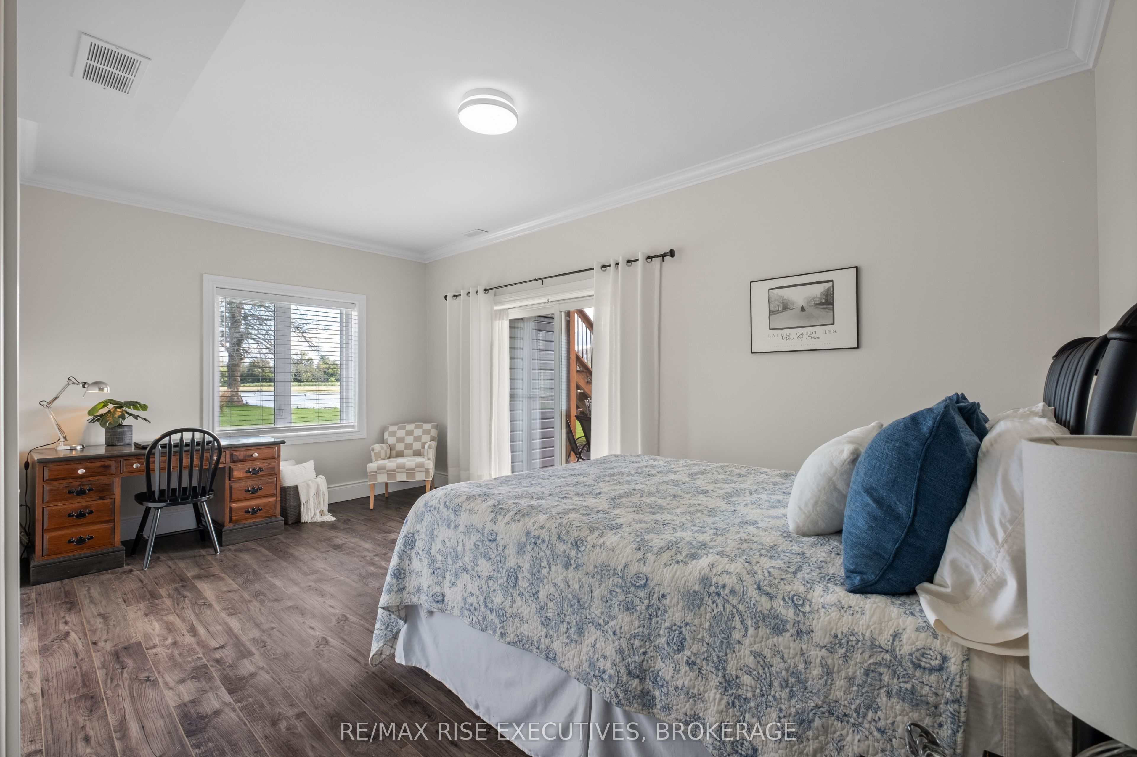 474 Dundas Street Property Photo 43