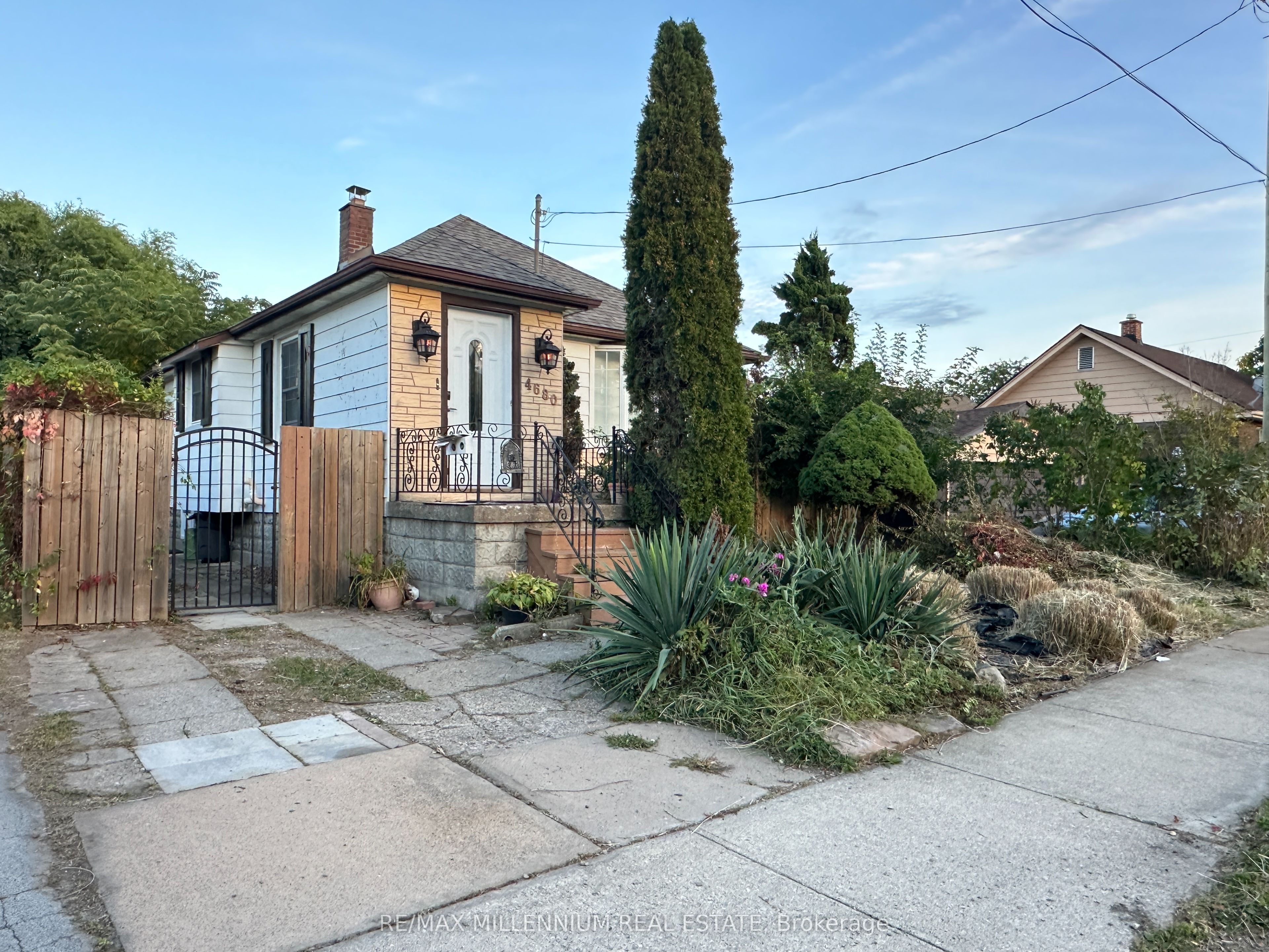 4680 Sixth Avenue Property Photo 1