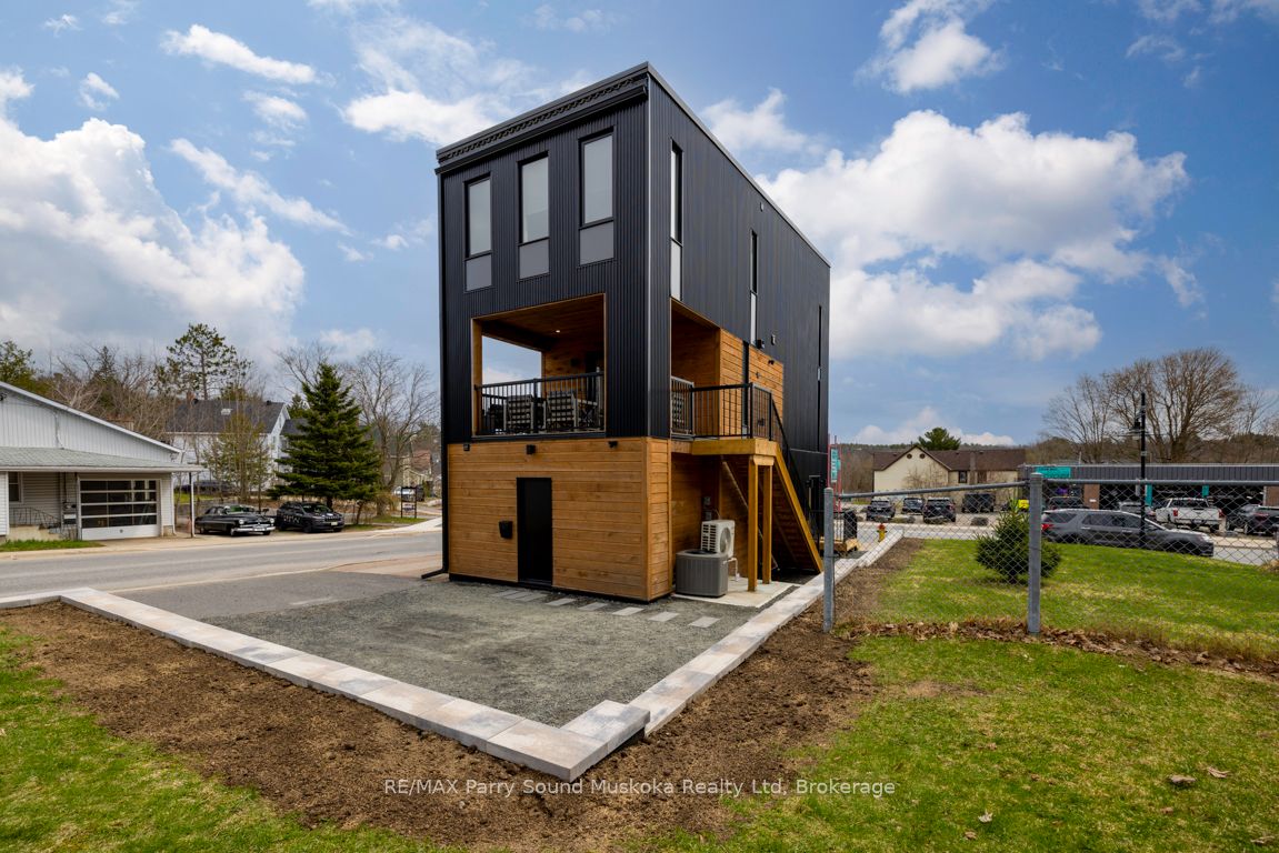 98 James Street Property Photo