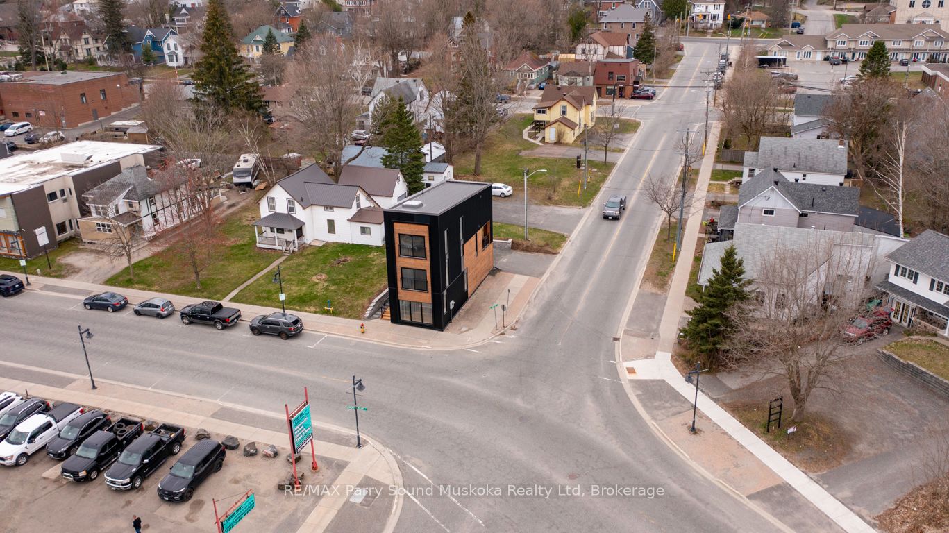 98 James Street Property Photo 2