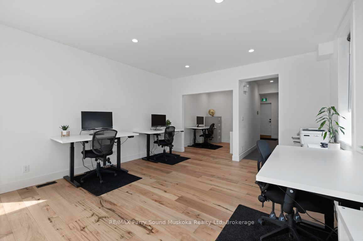 98 James Street Property Photo 6