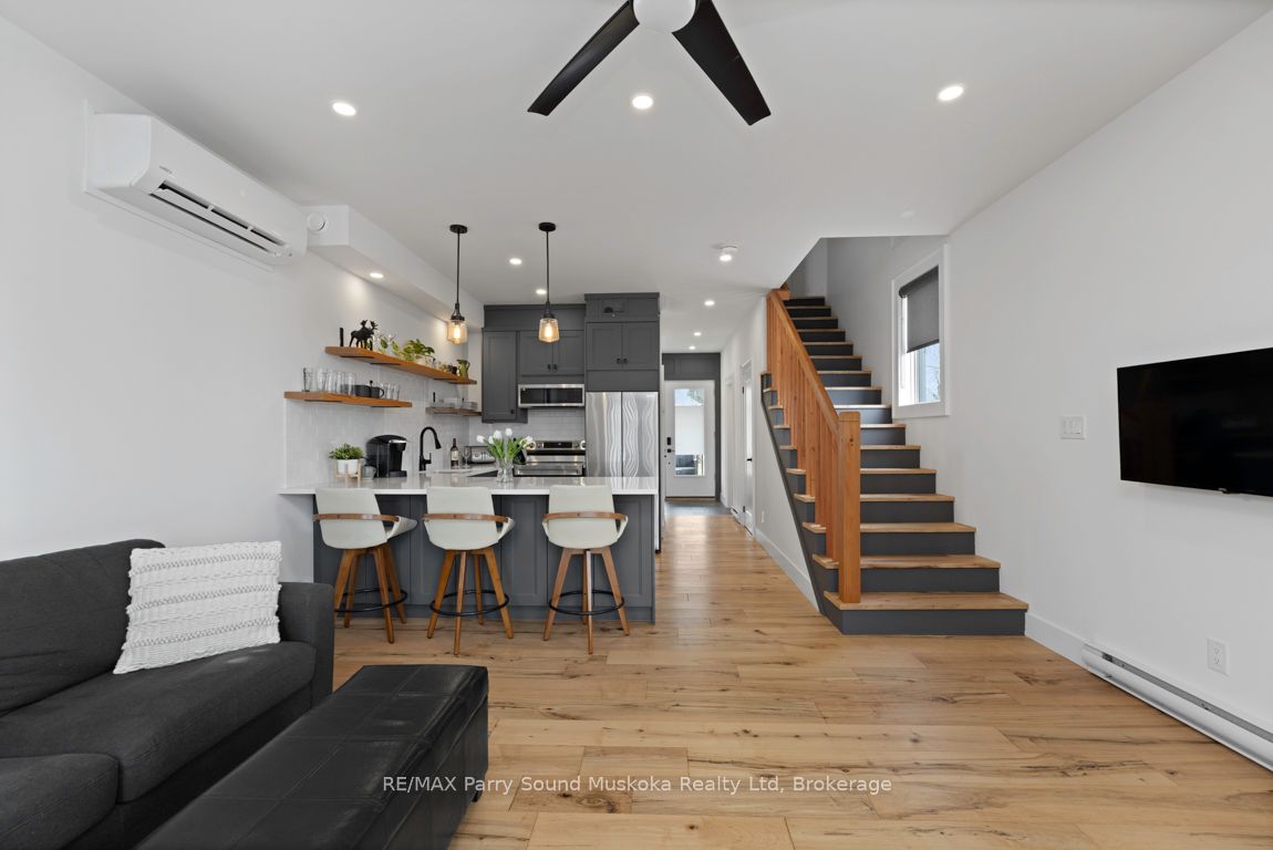 98 James Street Property Photo 15