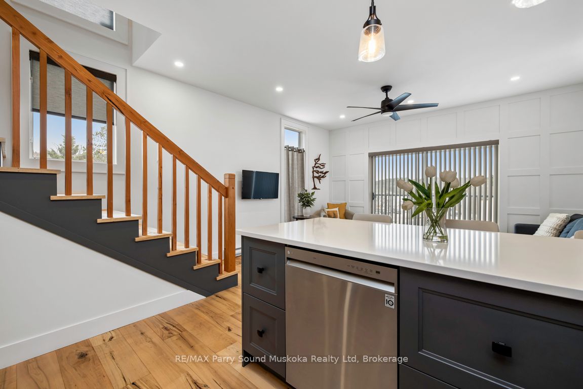 98 James Street Property Photo 19