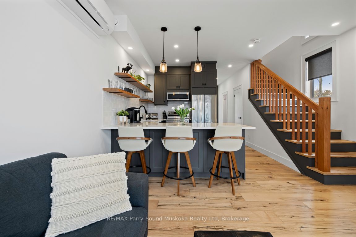 98 James Street Property Photo 21
