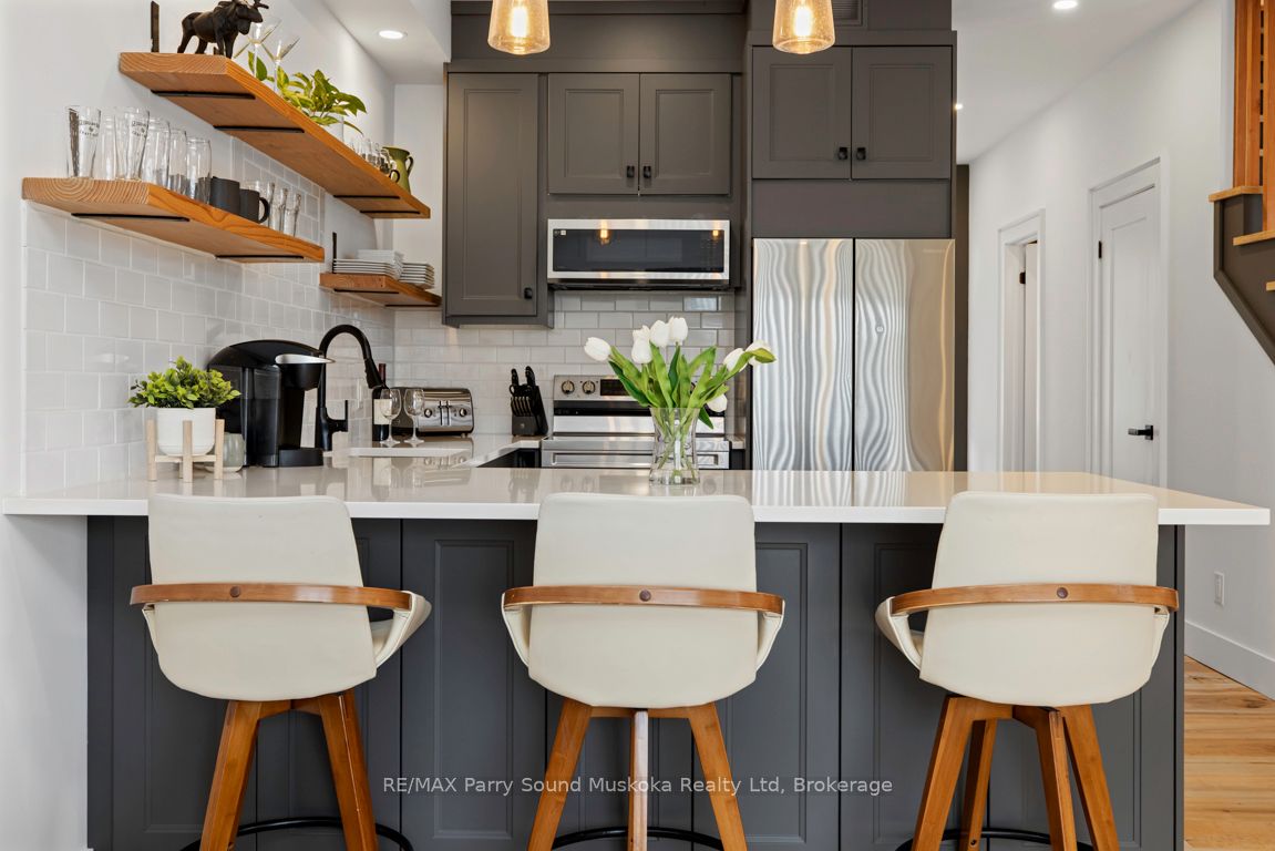 98 James Street Property Photo 22