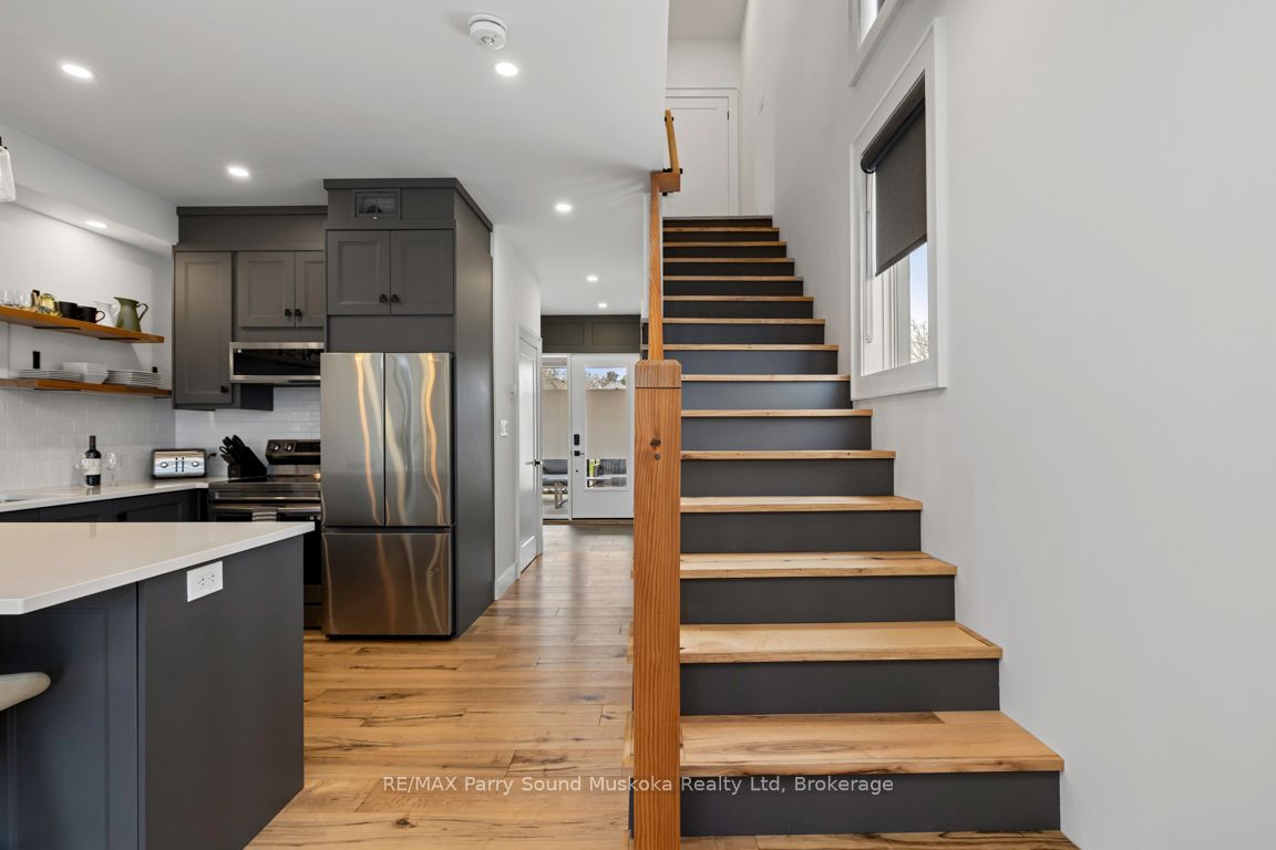 98 James Street Property Photo 26