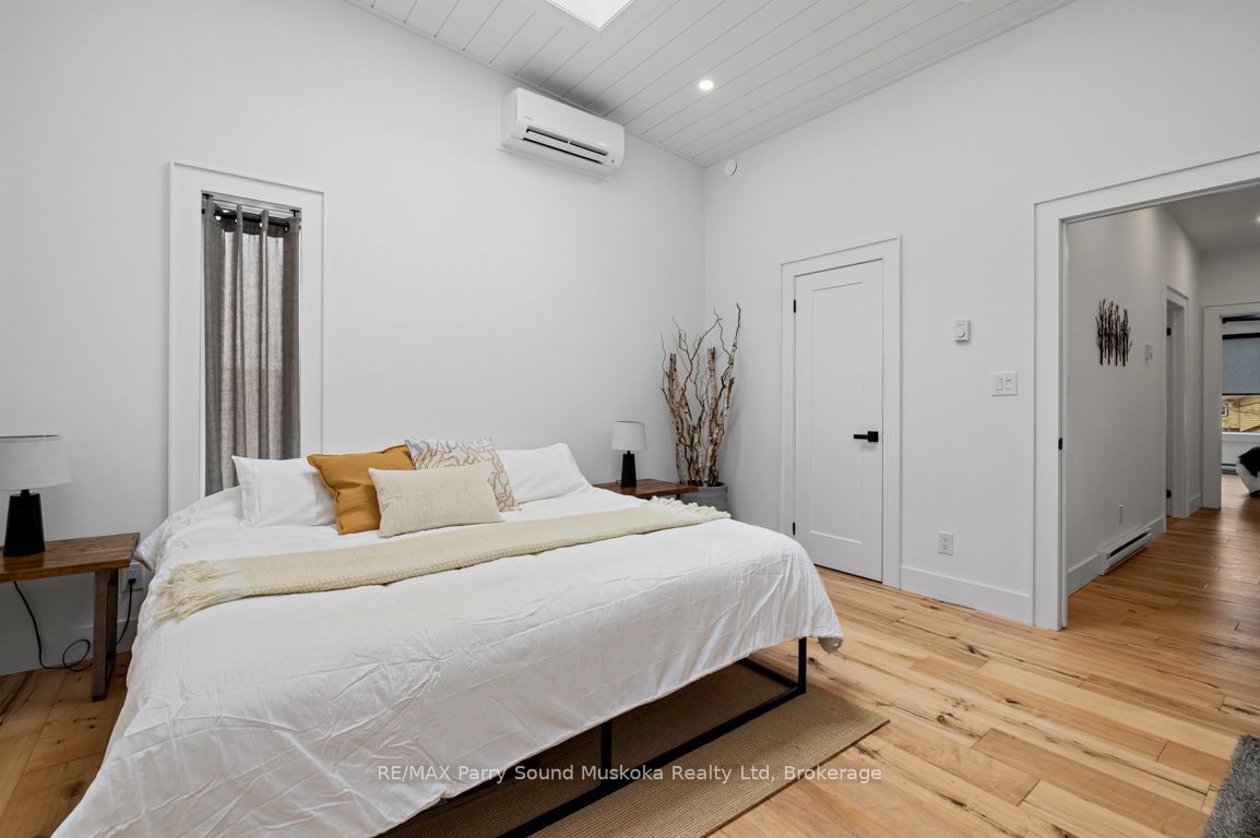 98 James Street Property Photo 29