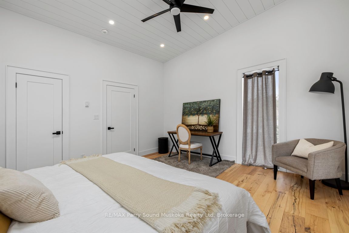 98 James Street Property Photo 30