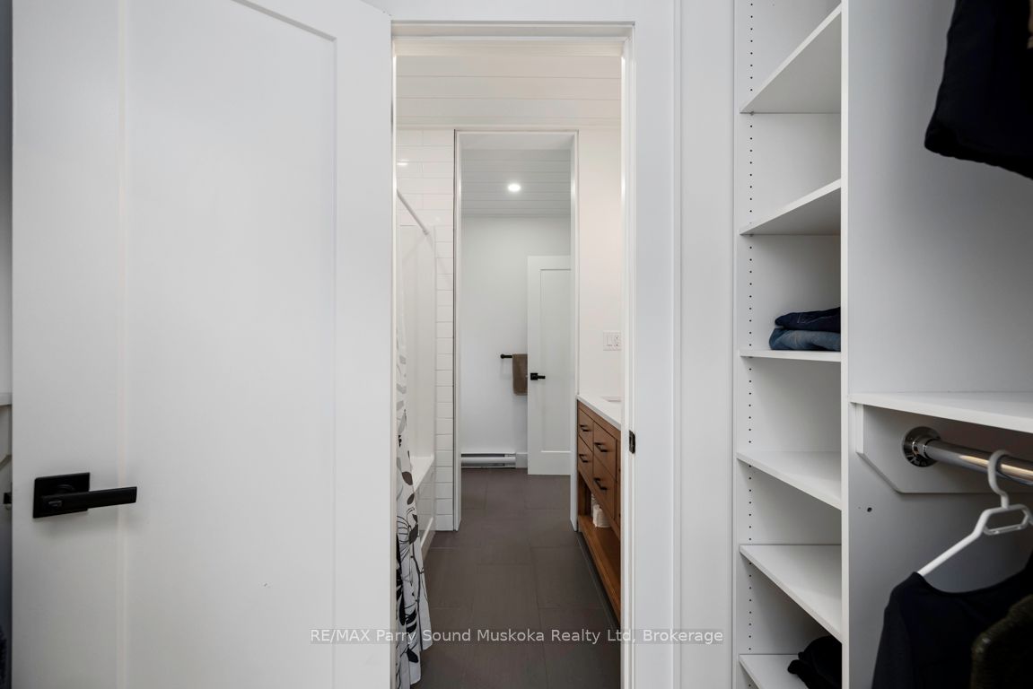 98 James Street Property Photo 32