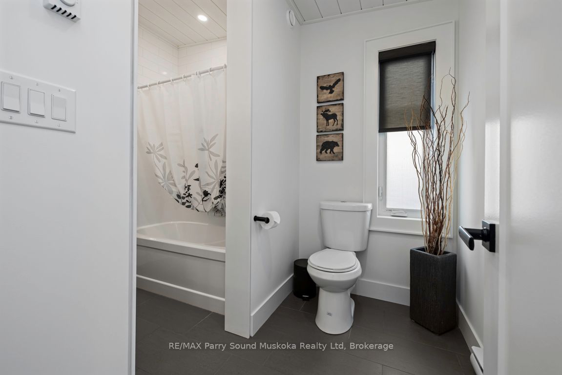 98 James Street Property Photo 35