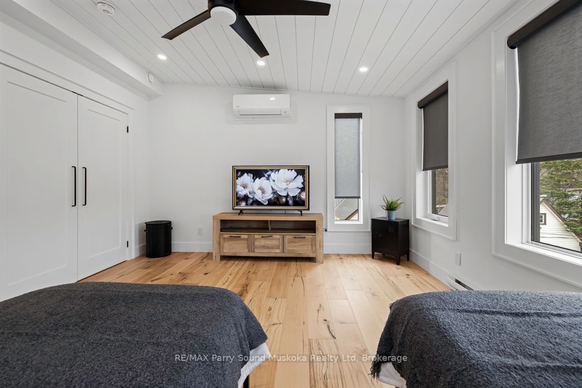 98 James Street Property Photo 38