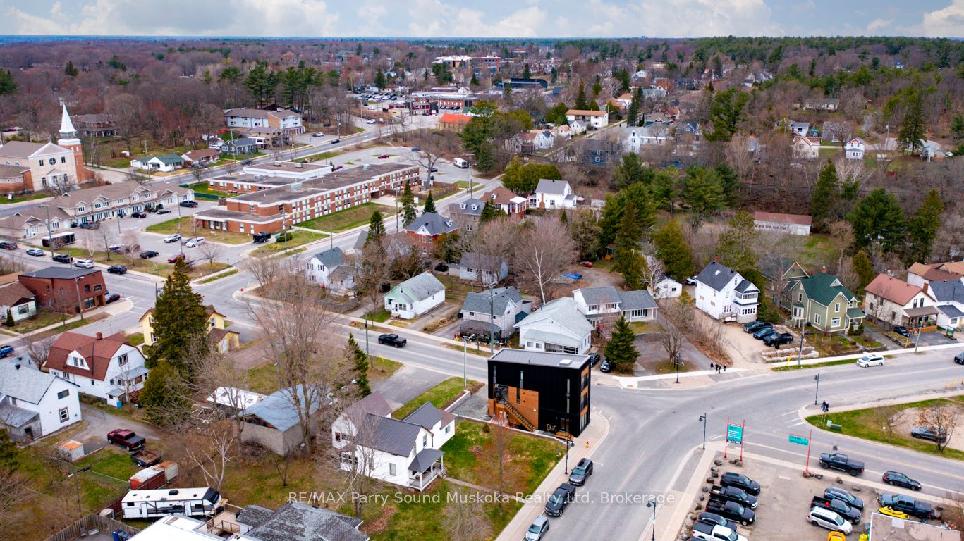 98 James Street Property Photo 49