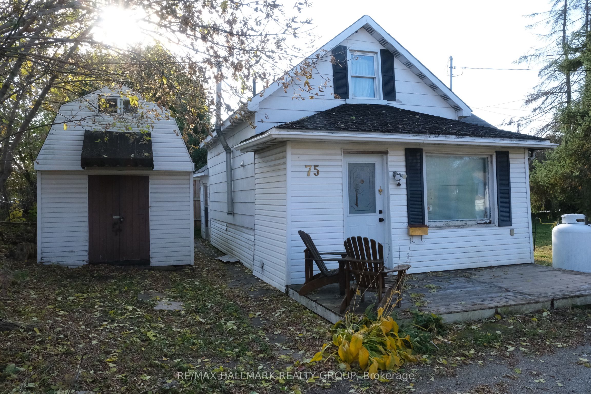 75 LOUIS Street Property Photo 1