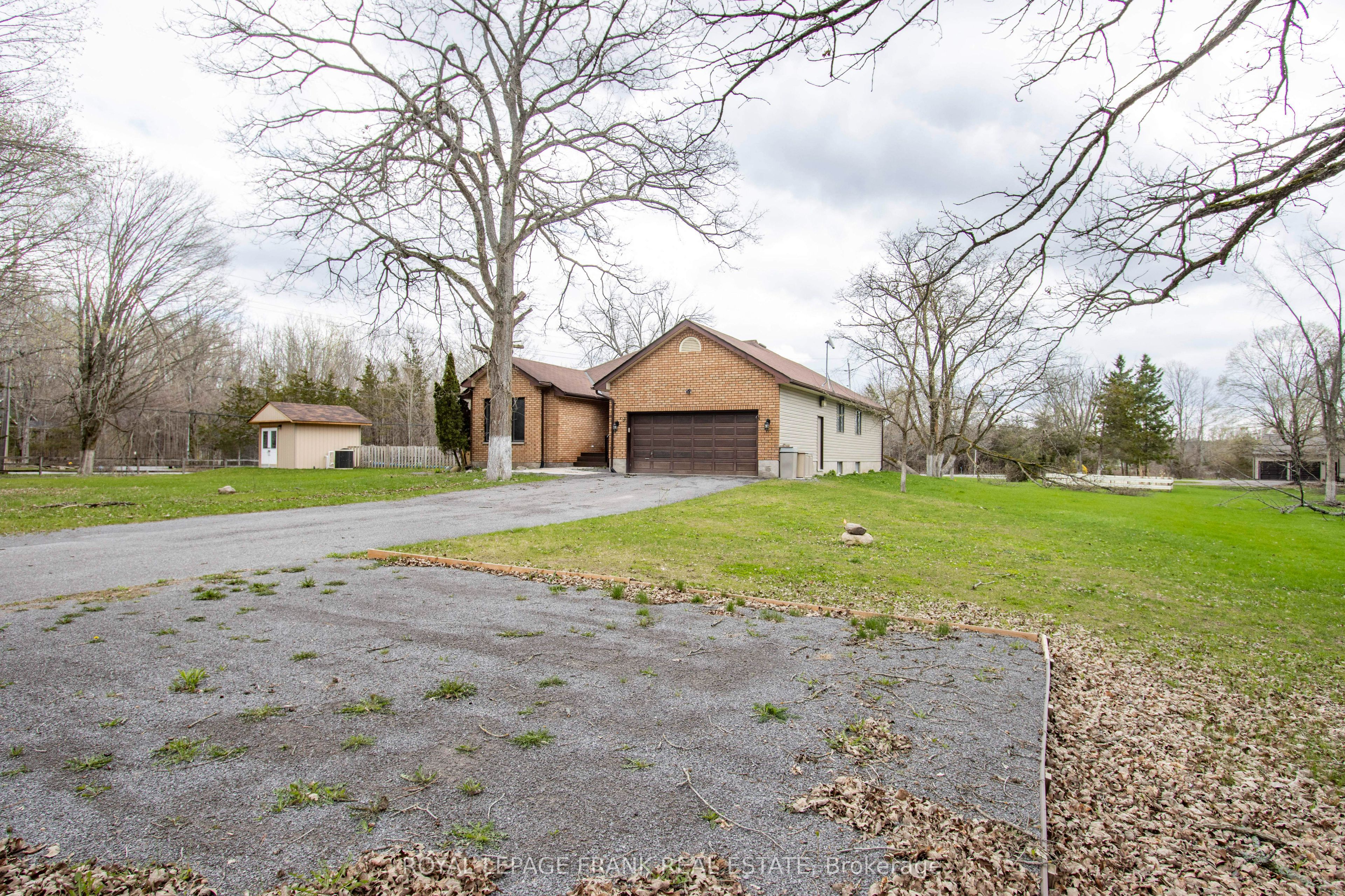 3109 12th Line Property Photo