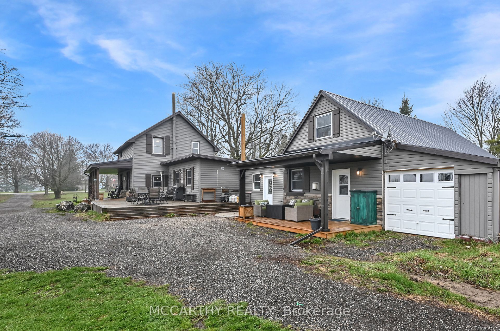 436139 4th Line Property Photo