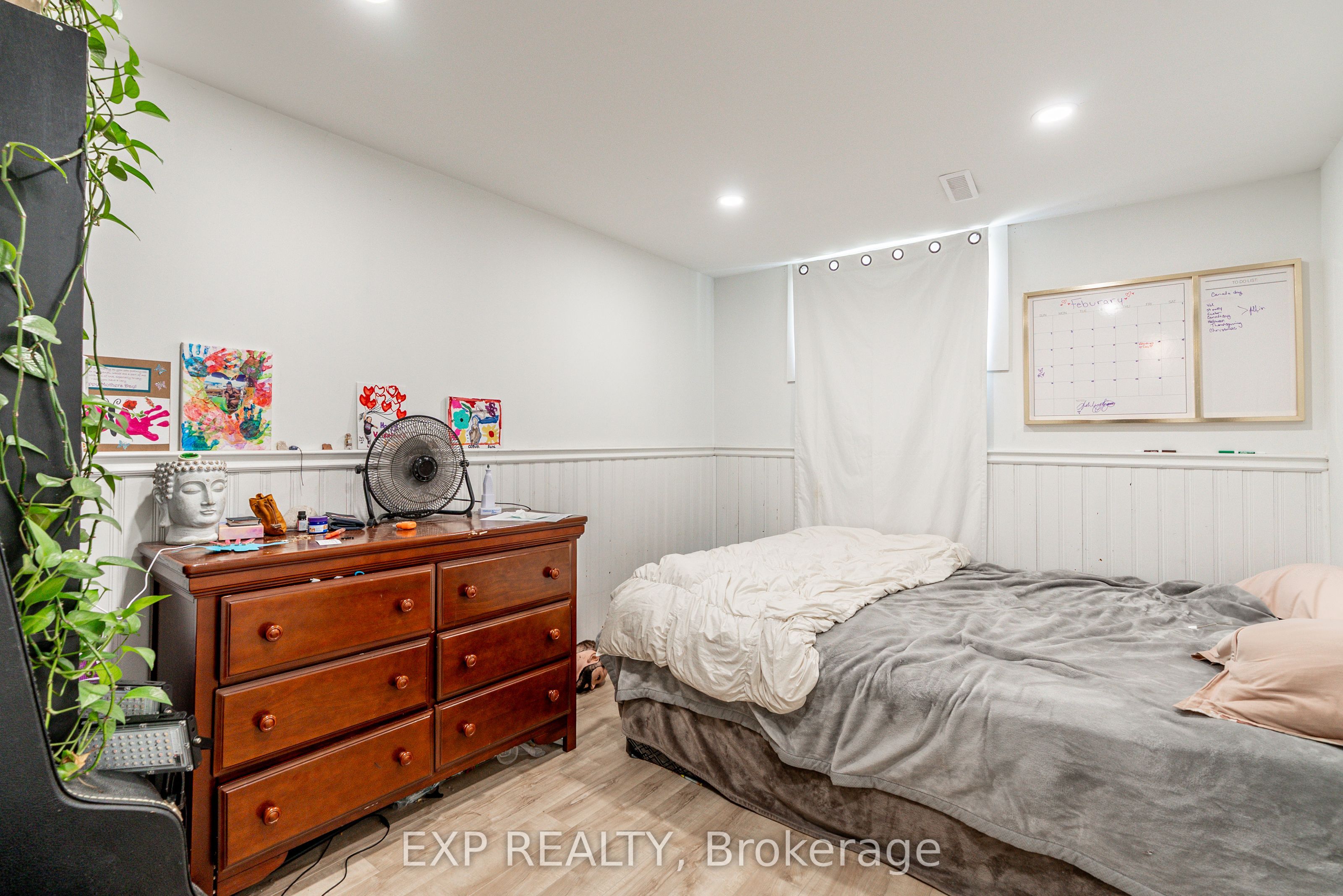 90 Commercial Street Lower Property Photo 15