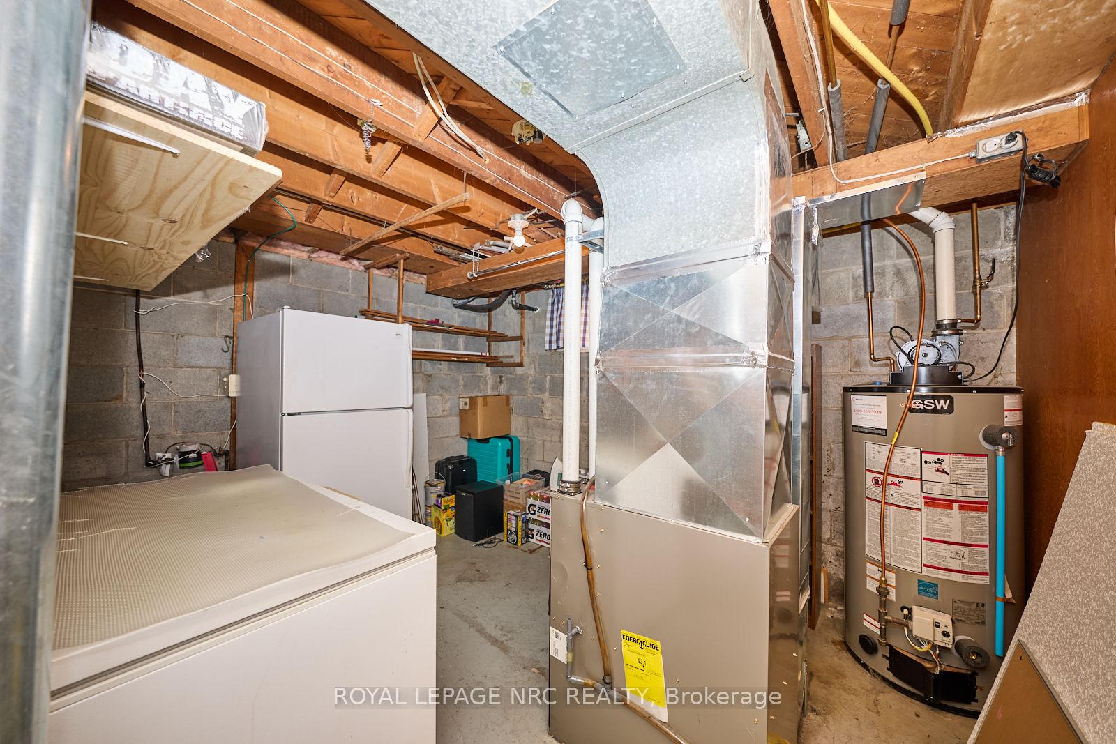1 Thorndale Ave Property Photo 32