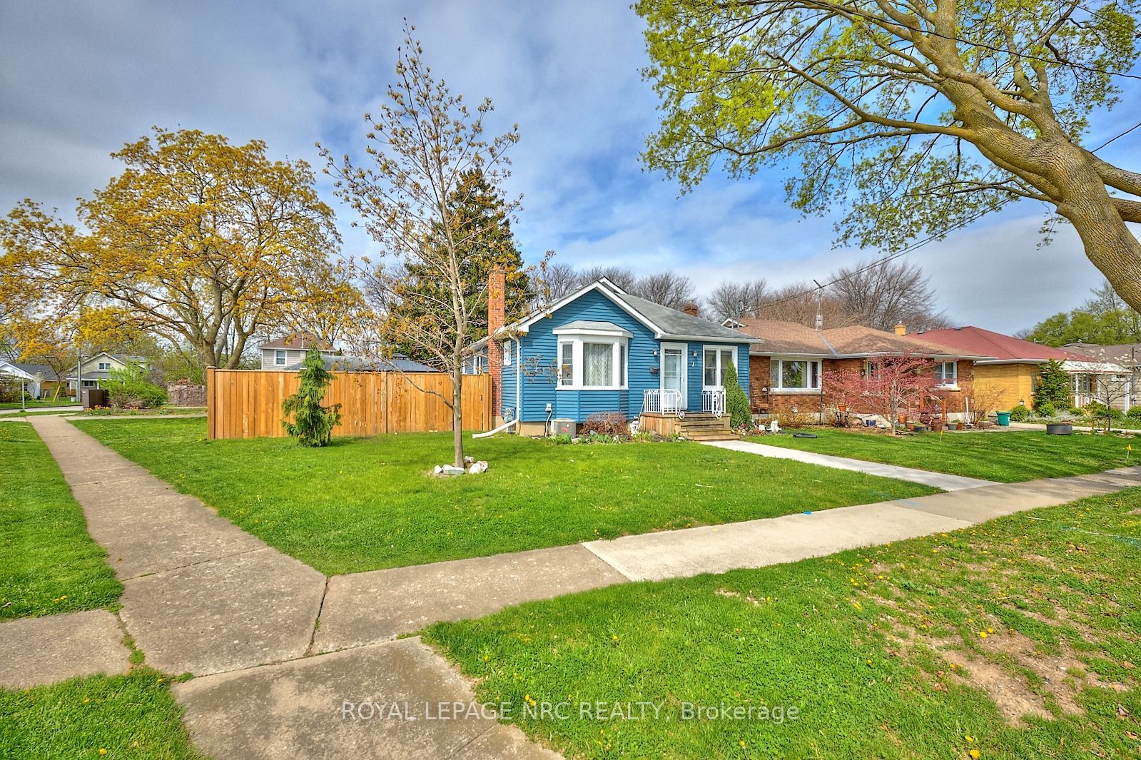 1 Thorndale Ave Property Photo 45