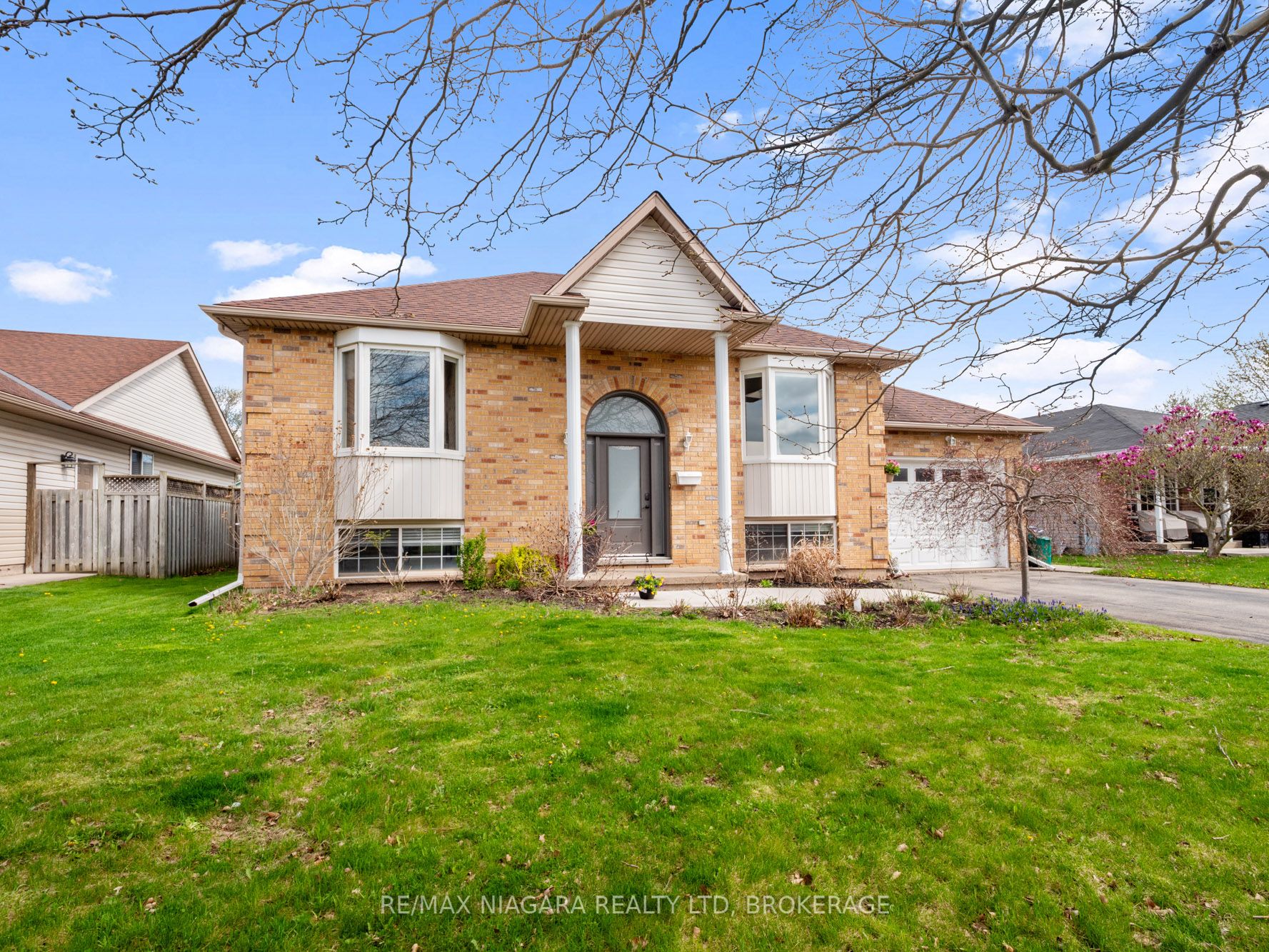 3564 Hill St Property Photo 1